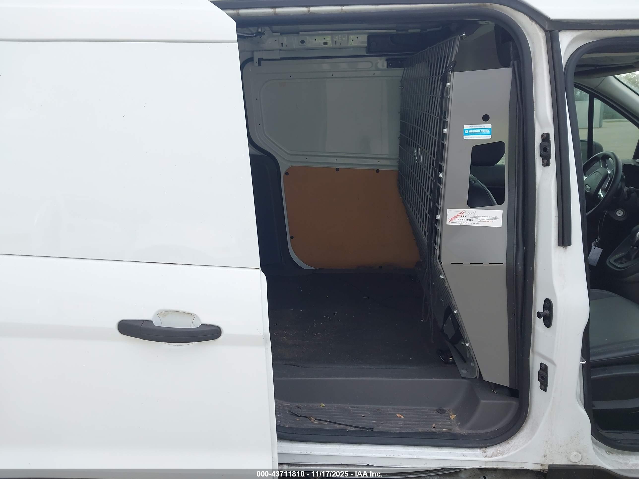 FORD TRANSIT image 8