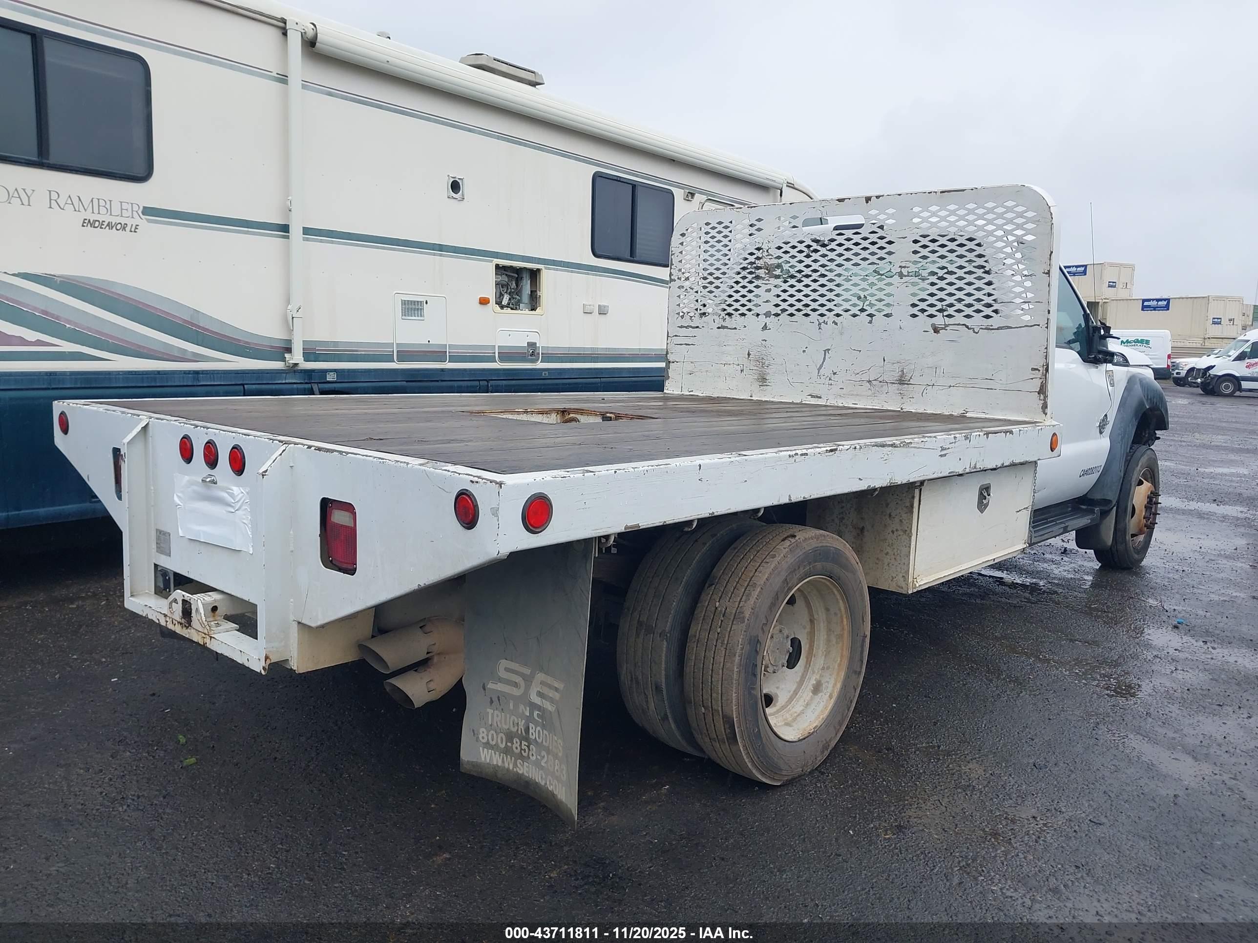 FORD F-550 image 4