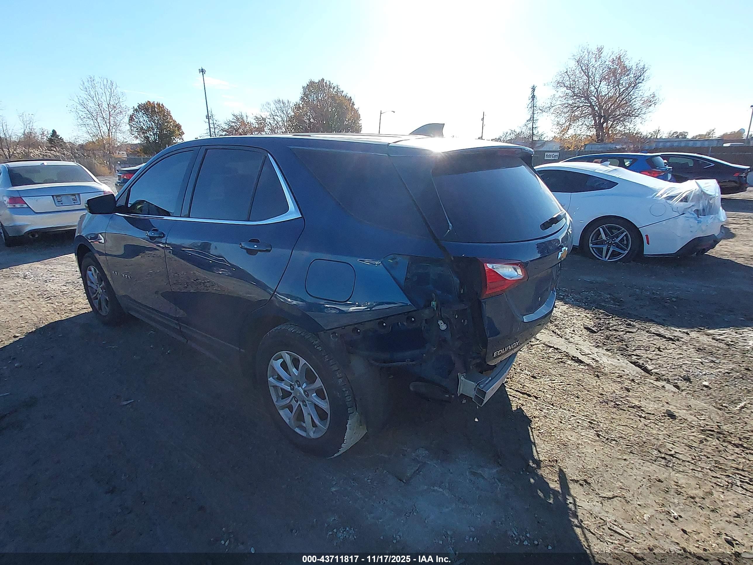 CHEVROLET EQUINOX image 3