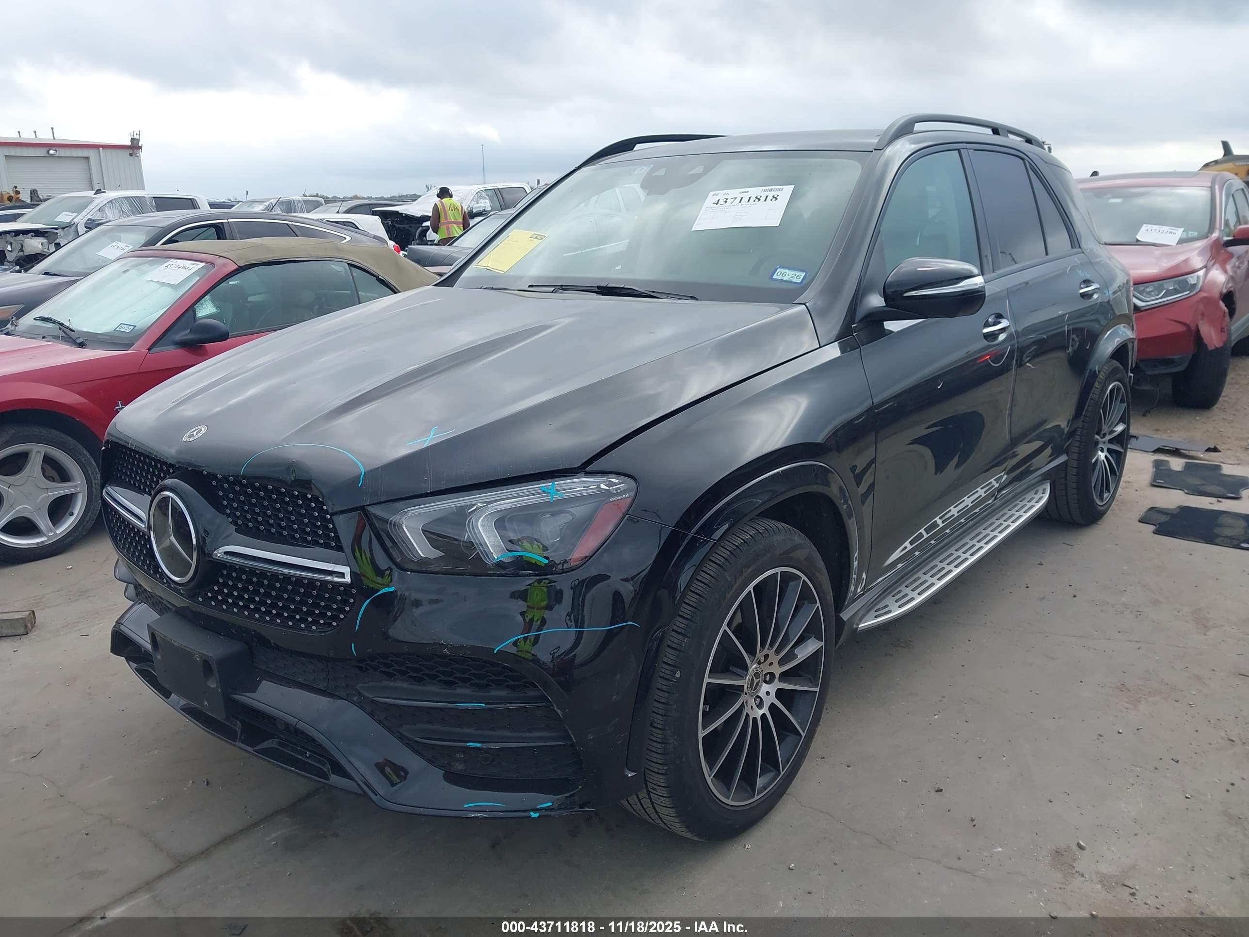 MERCEDES-BENZ GLE image 2
