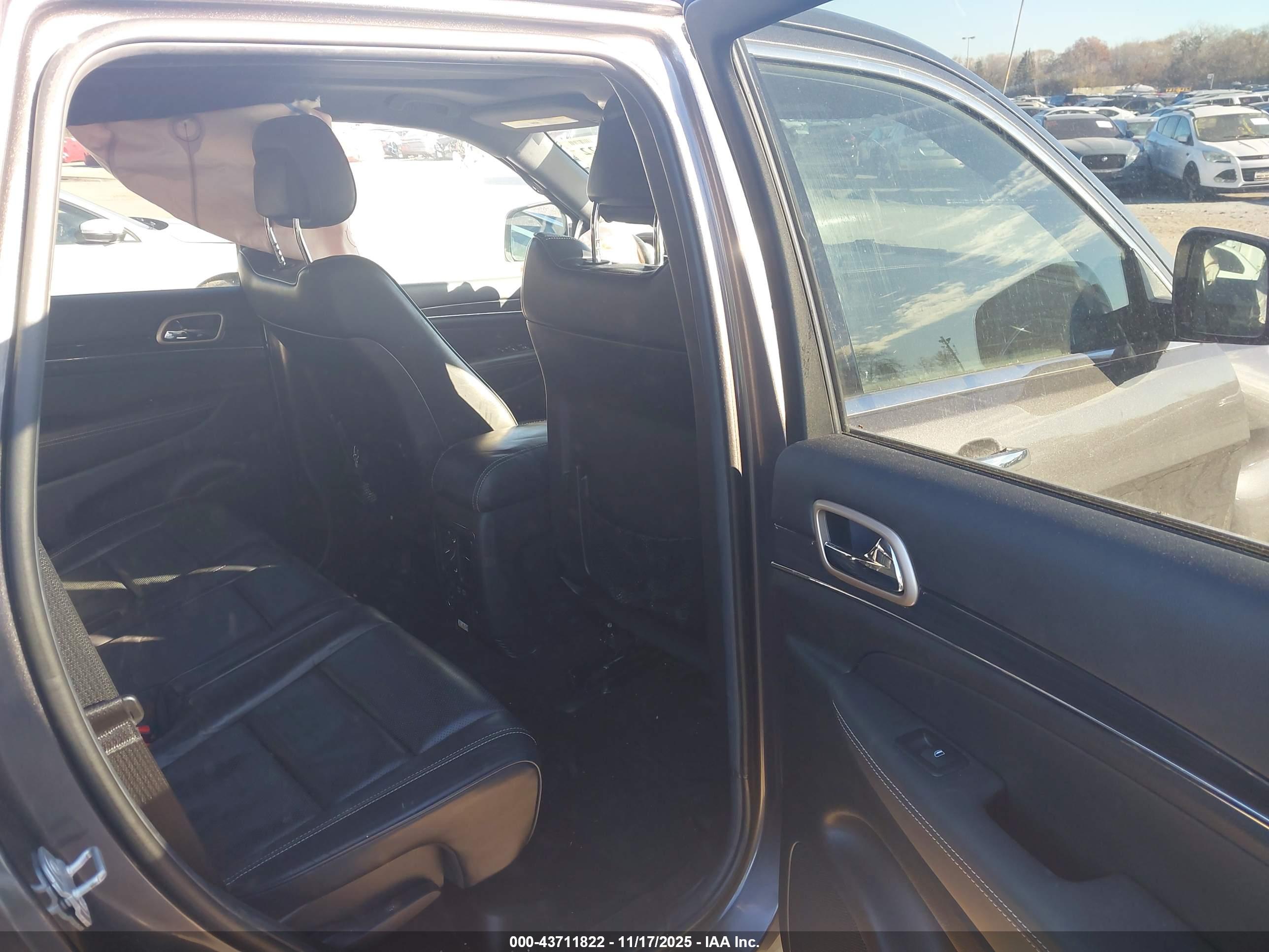 JEEP GRAND image 8