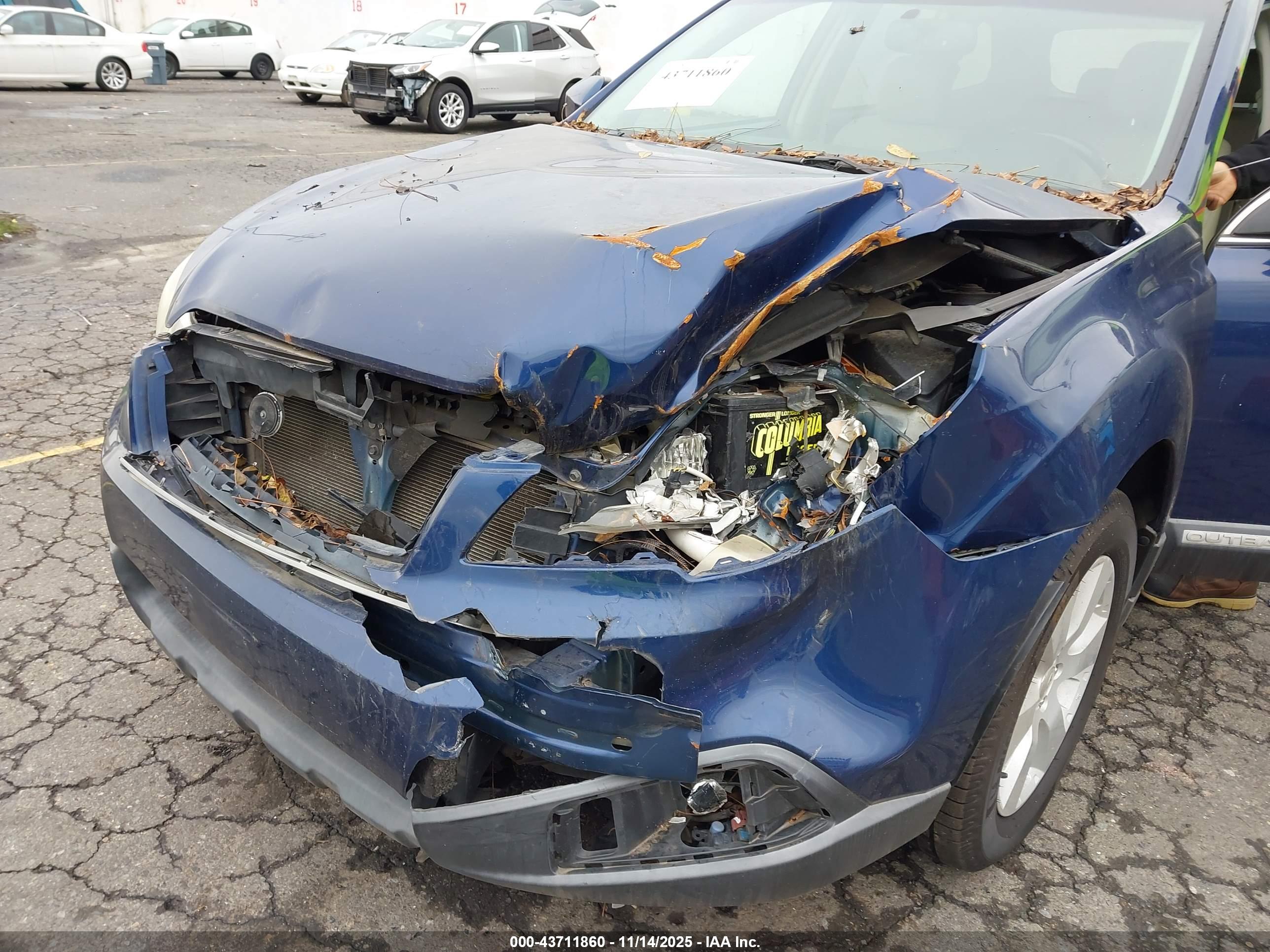 SUBARU OUTBACK image 6