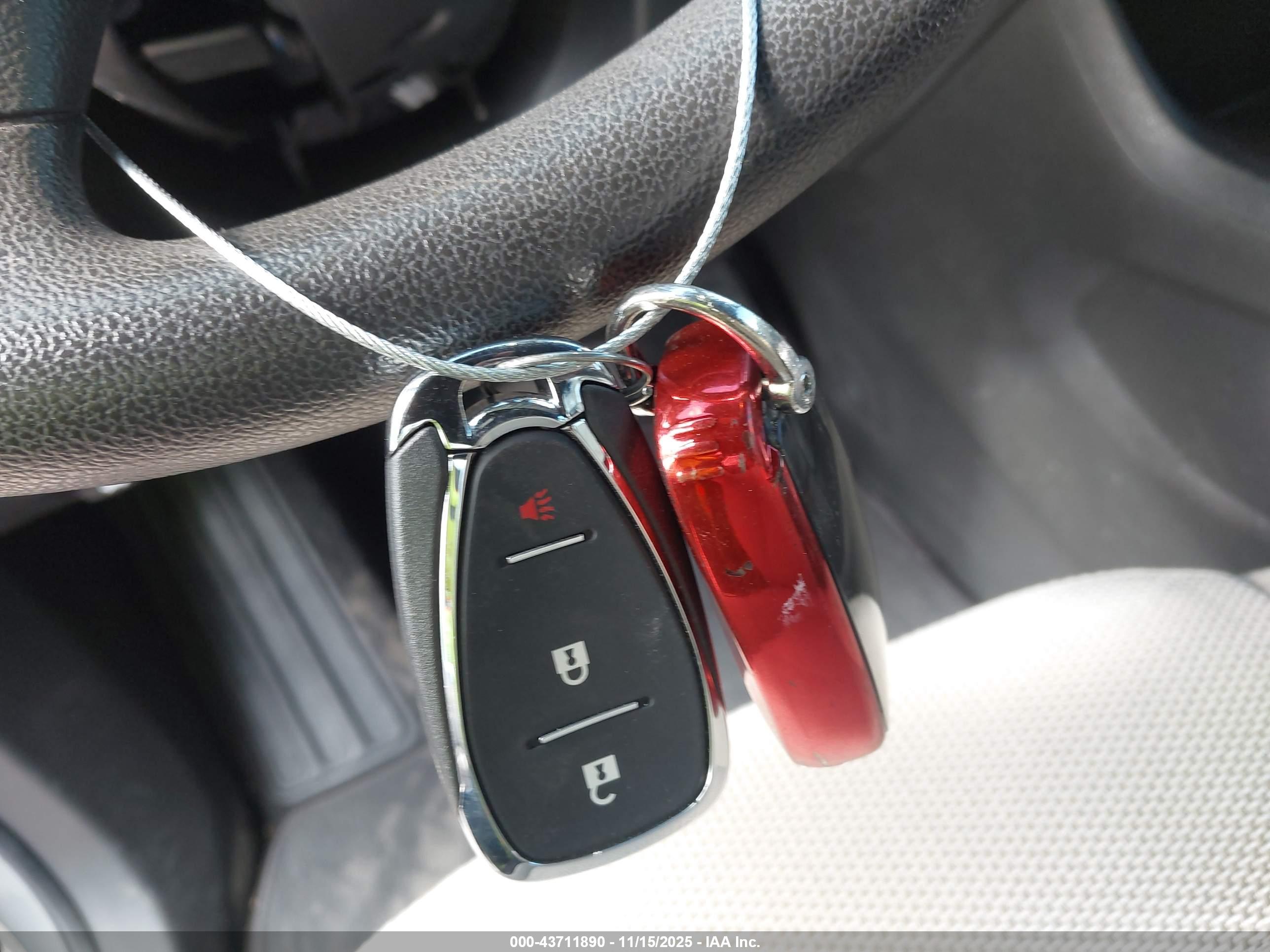 CHEVROLET TRAVERSE image 11