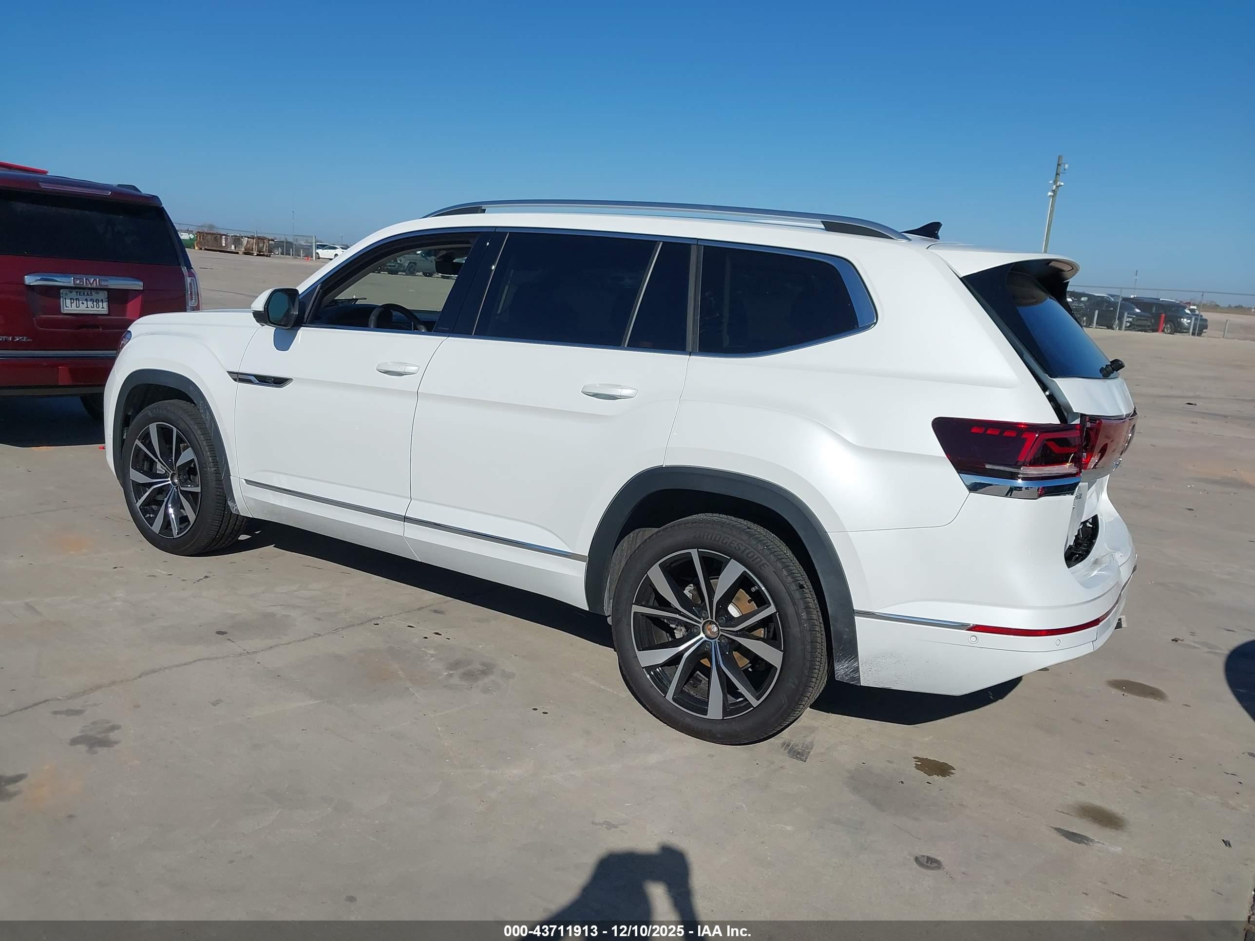 VOLKSWAGEN ATLAS image 3