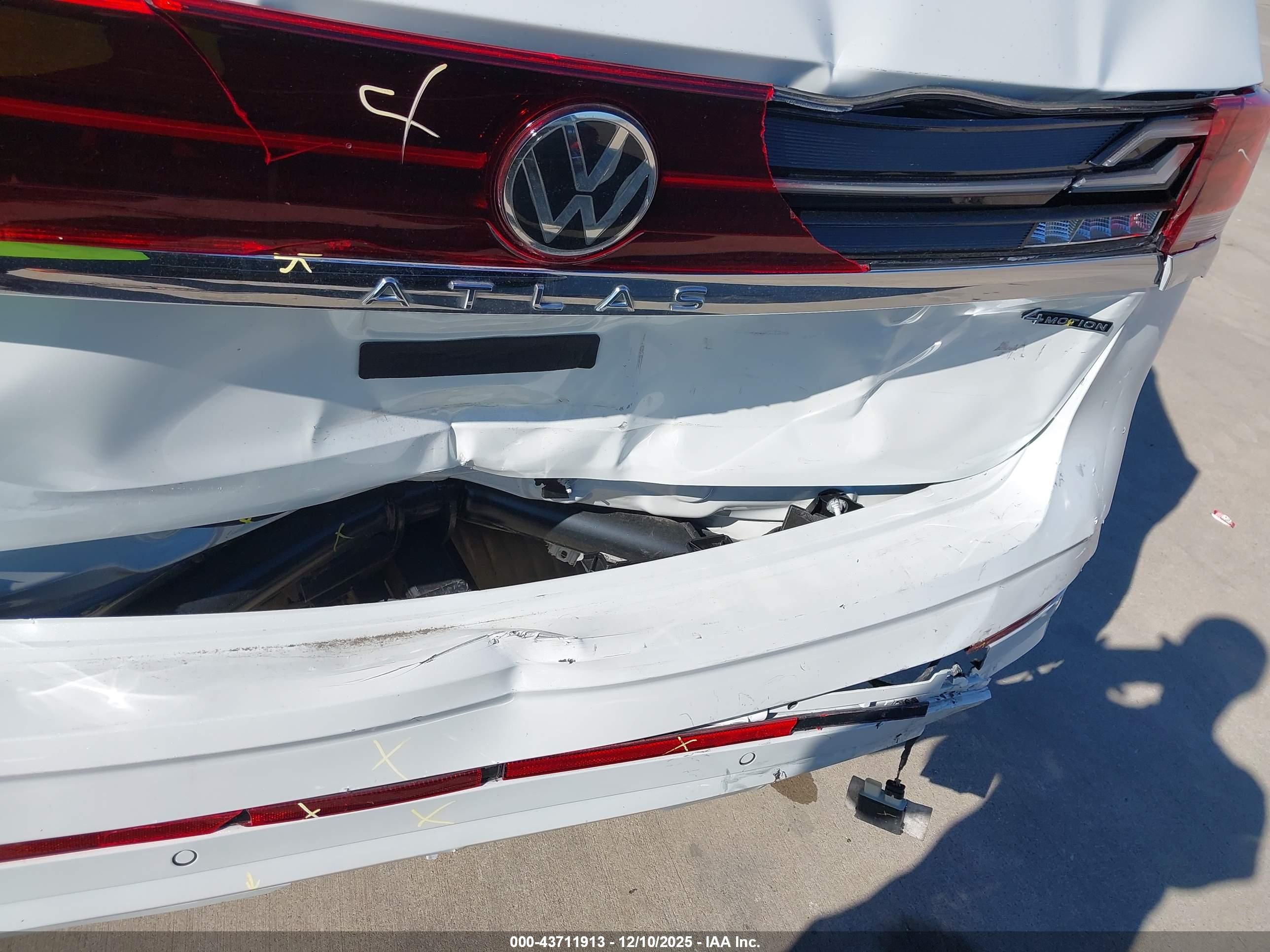 VOLKSWAGEN ATLAS image 6