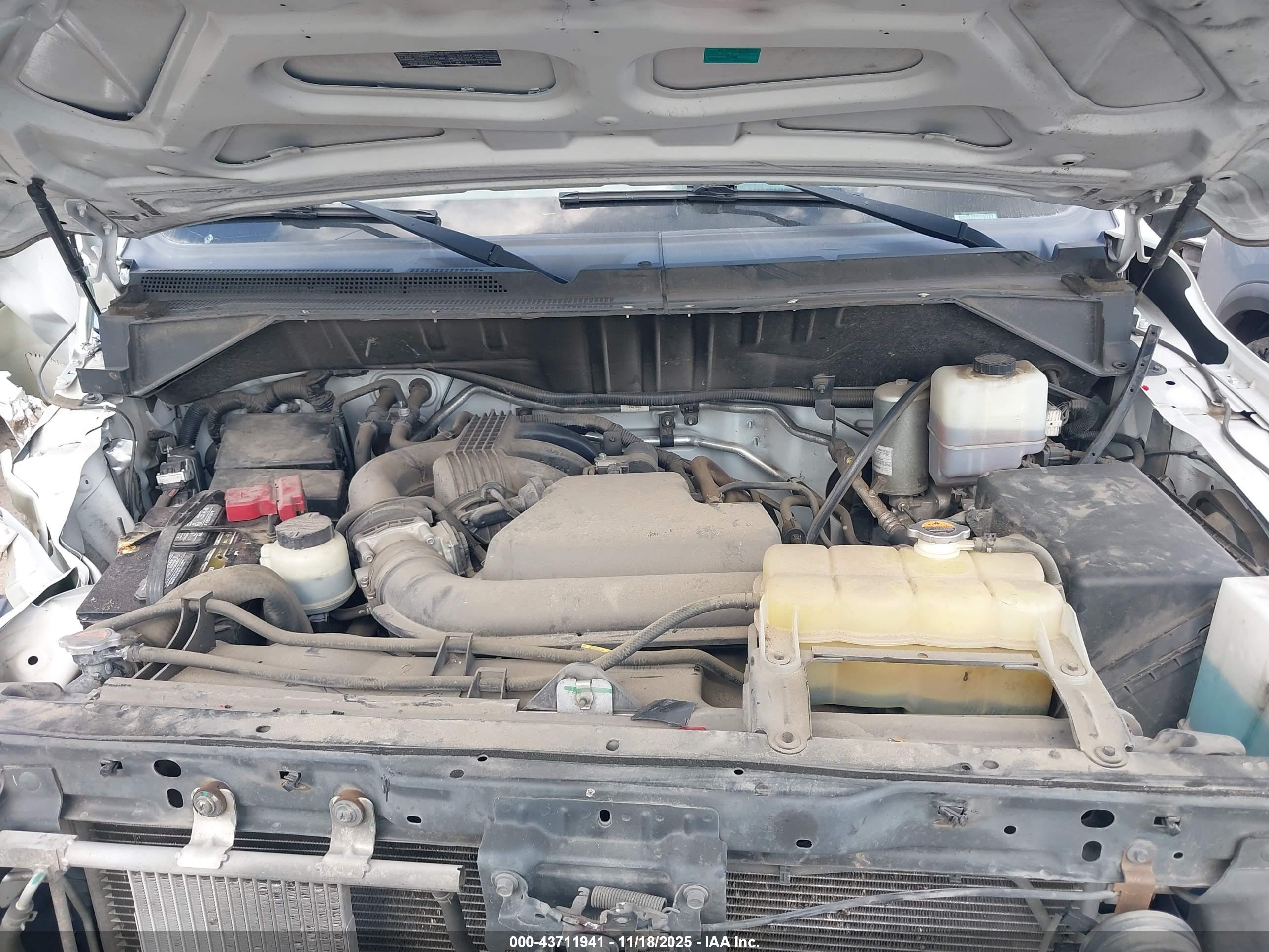 NISSAN NV image 10