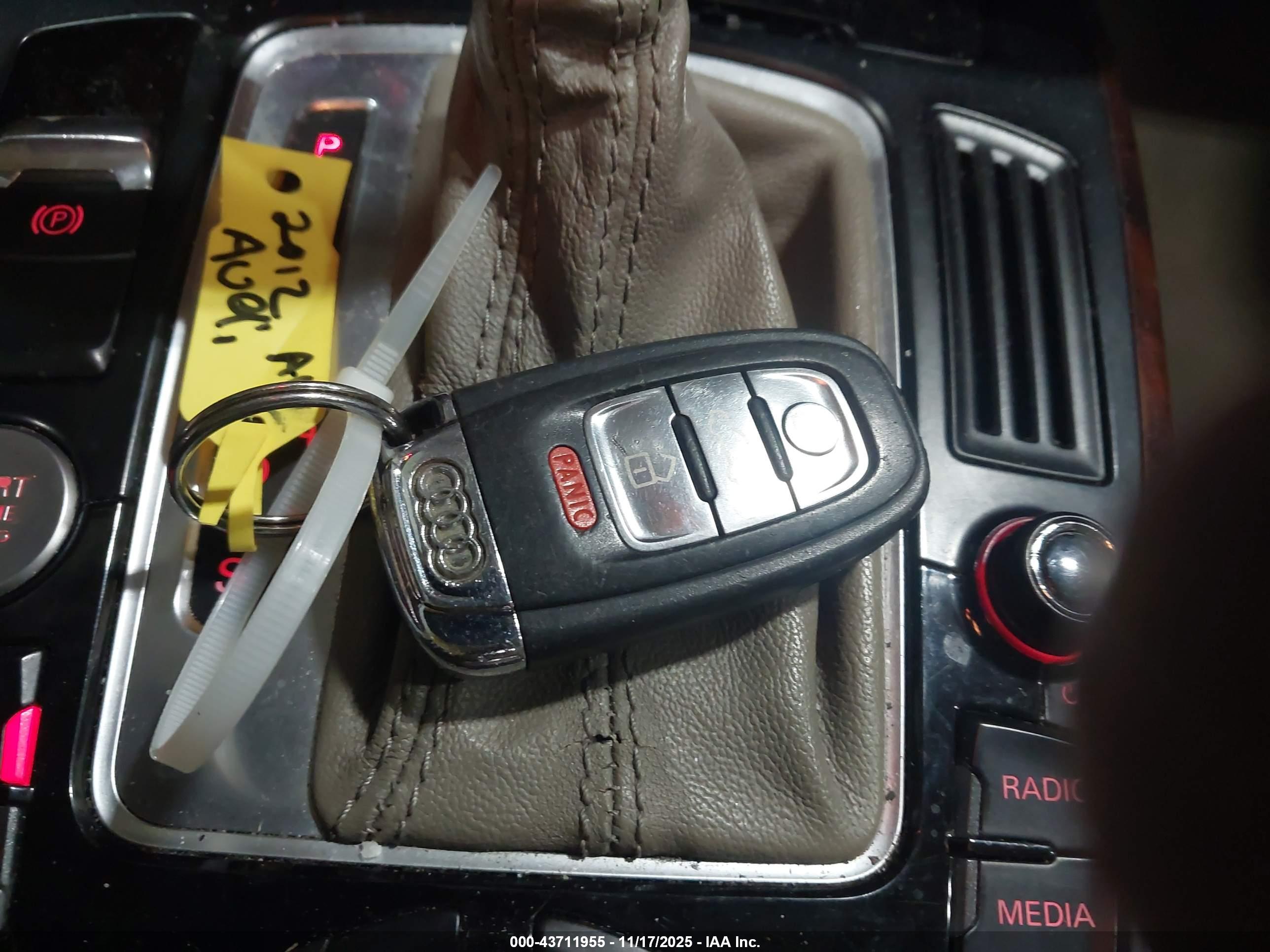 AUDI A4 image 11