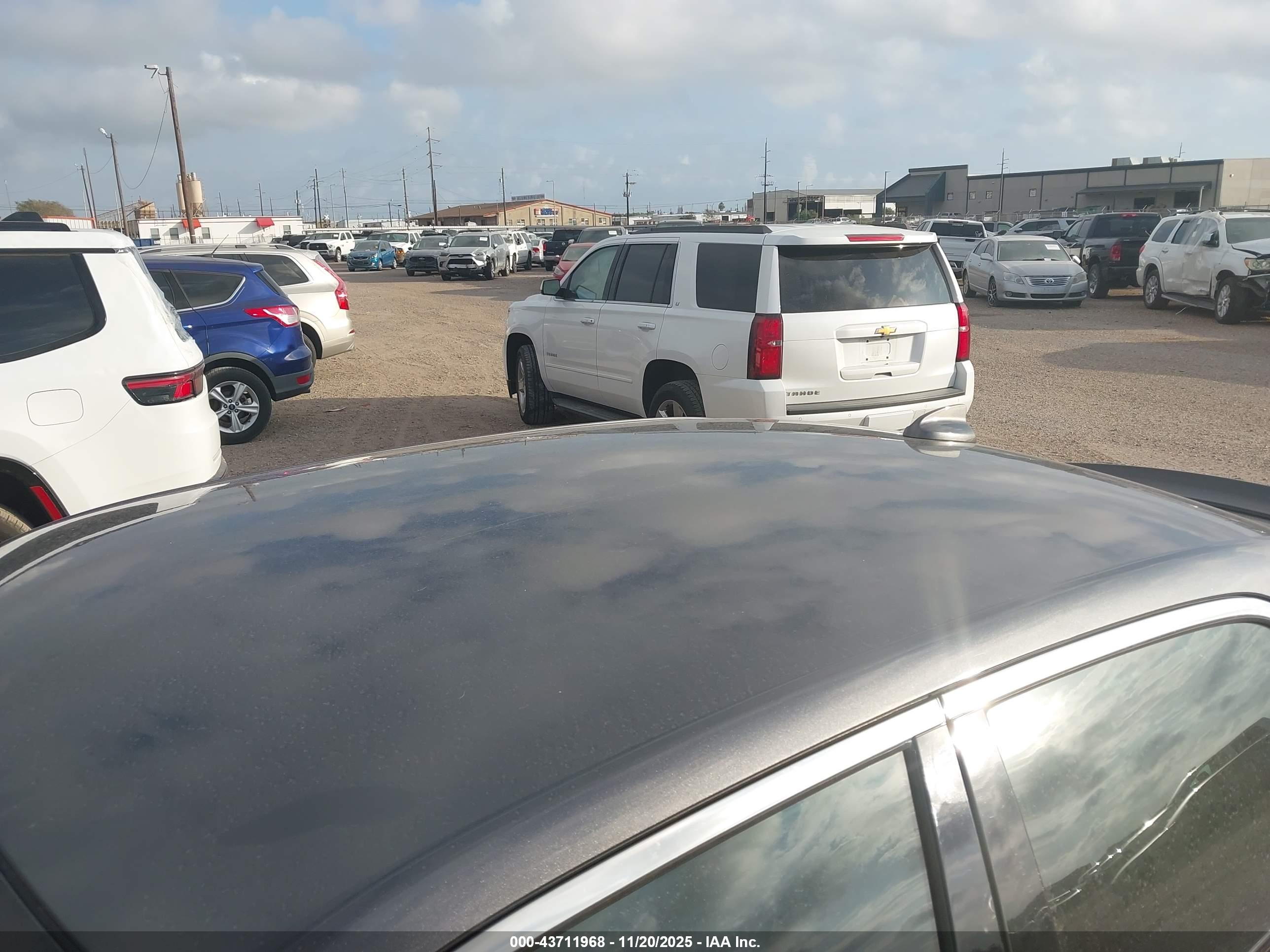 CHRYSLER 300 image 6