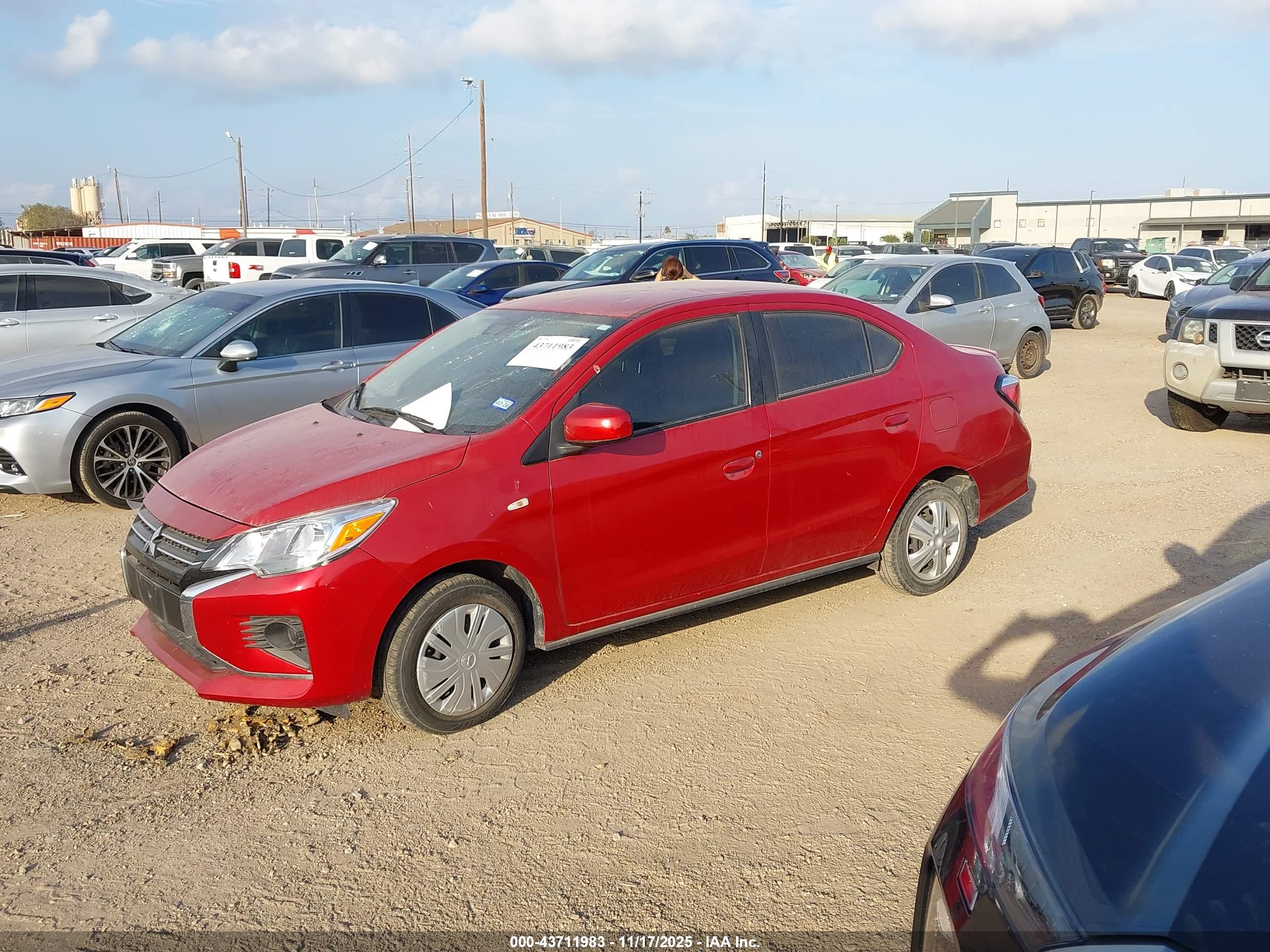 MITSUBISHI MIRAGE image 2