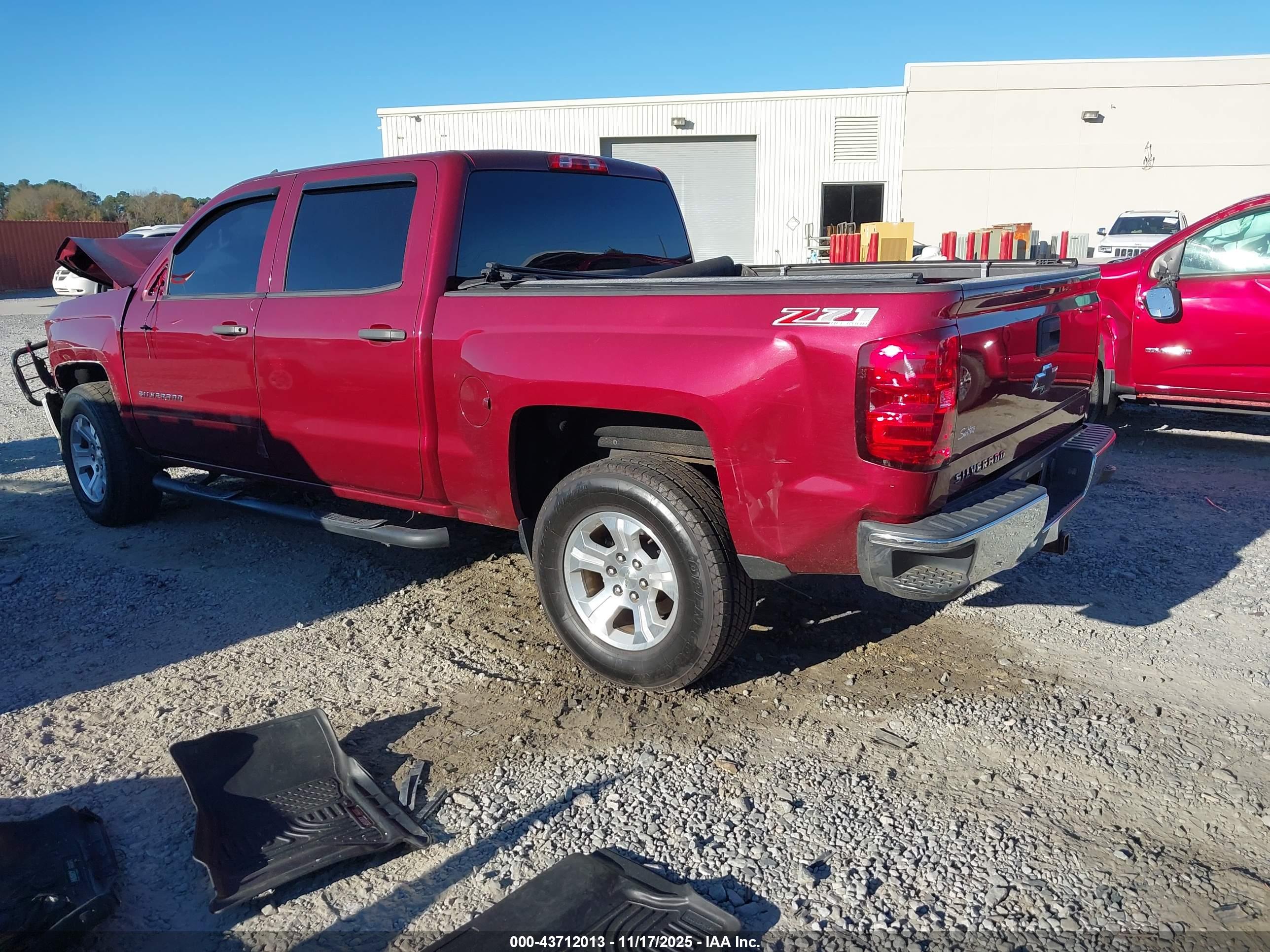 CHEVROLET SILVERADO image 3