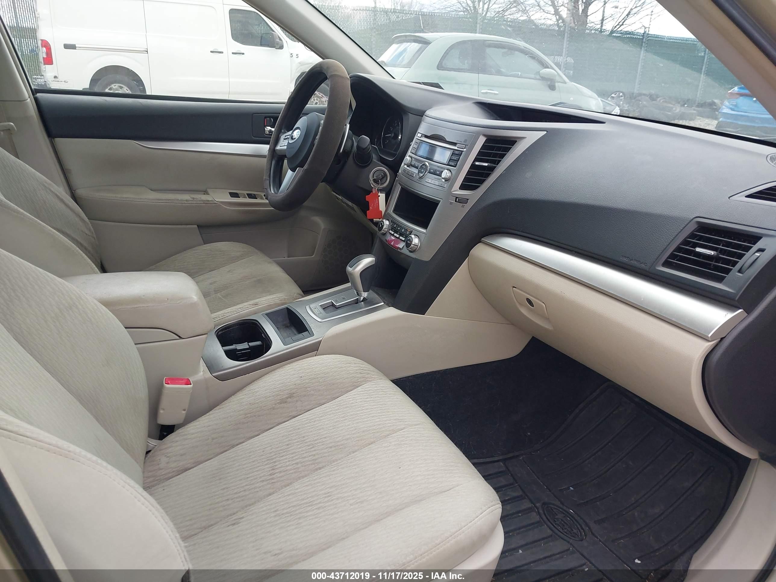 SUBARU LEGACY image 5