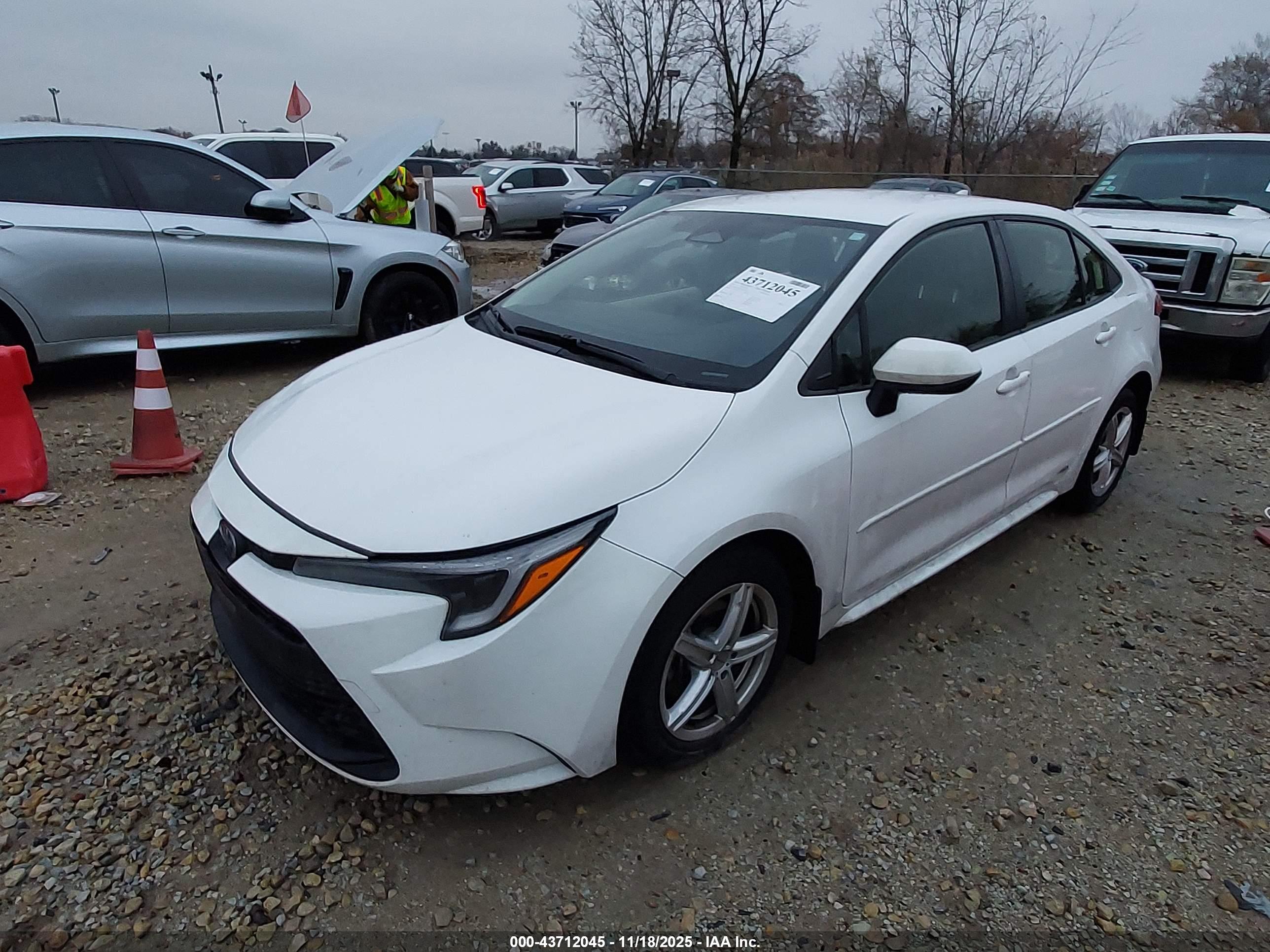 TOYOTA COROLLA image 2