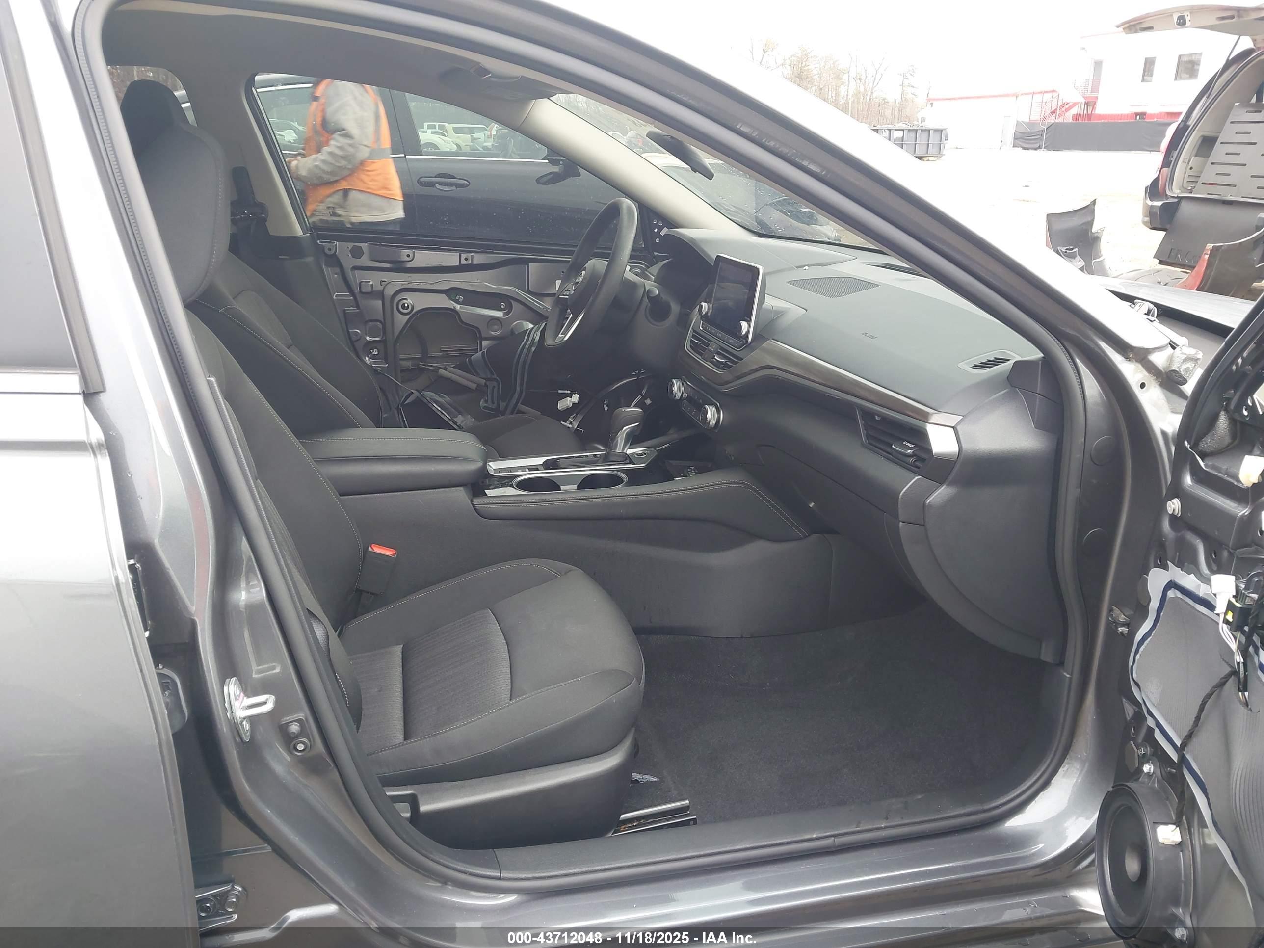 NISSAN ALTIMA image 5