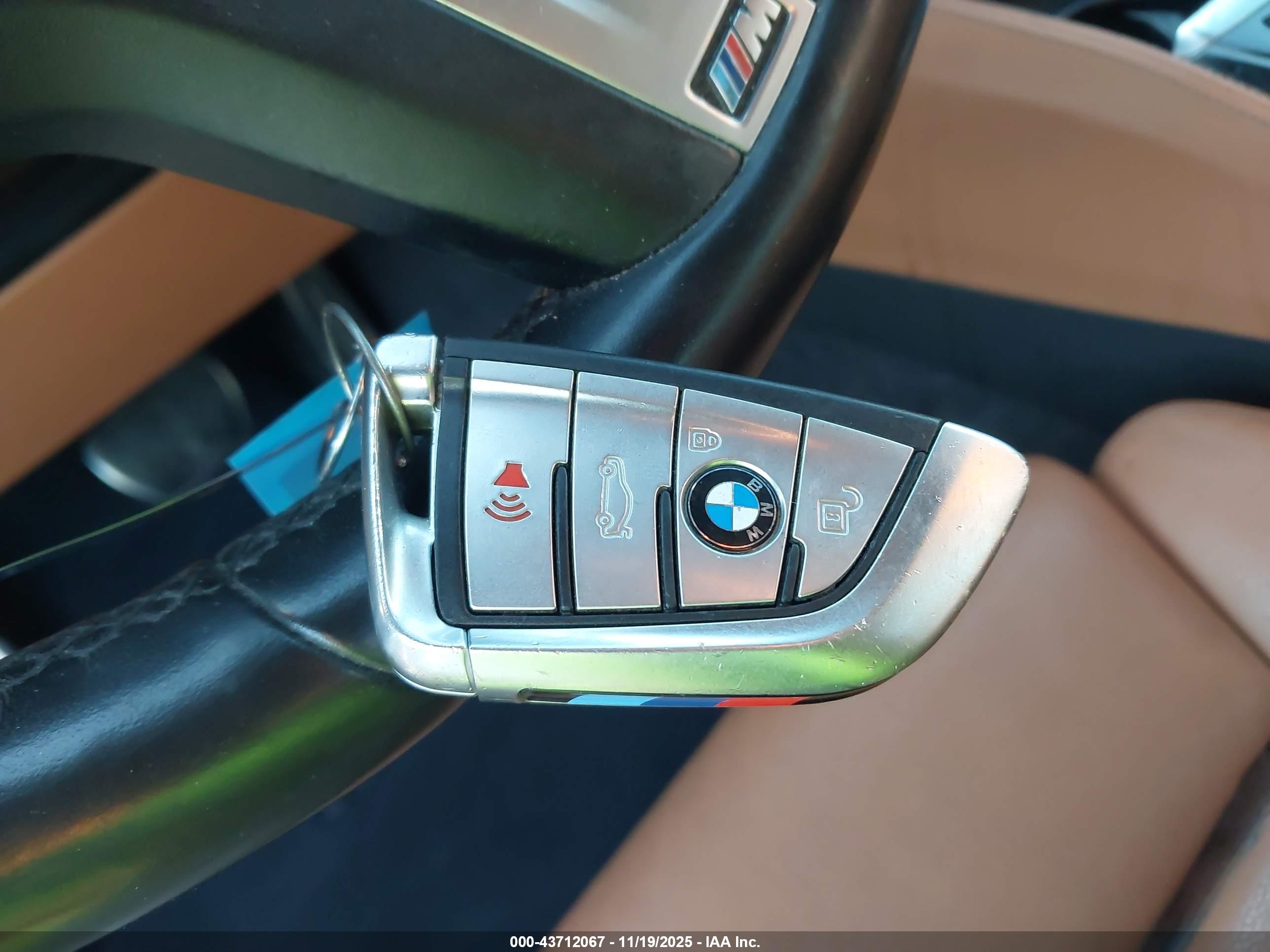 BMW M550I image 11