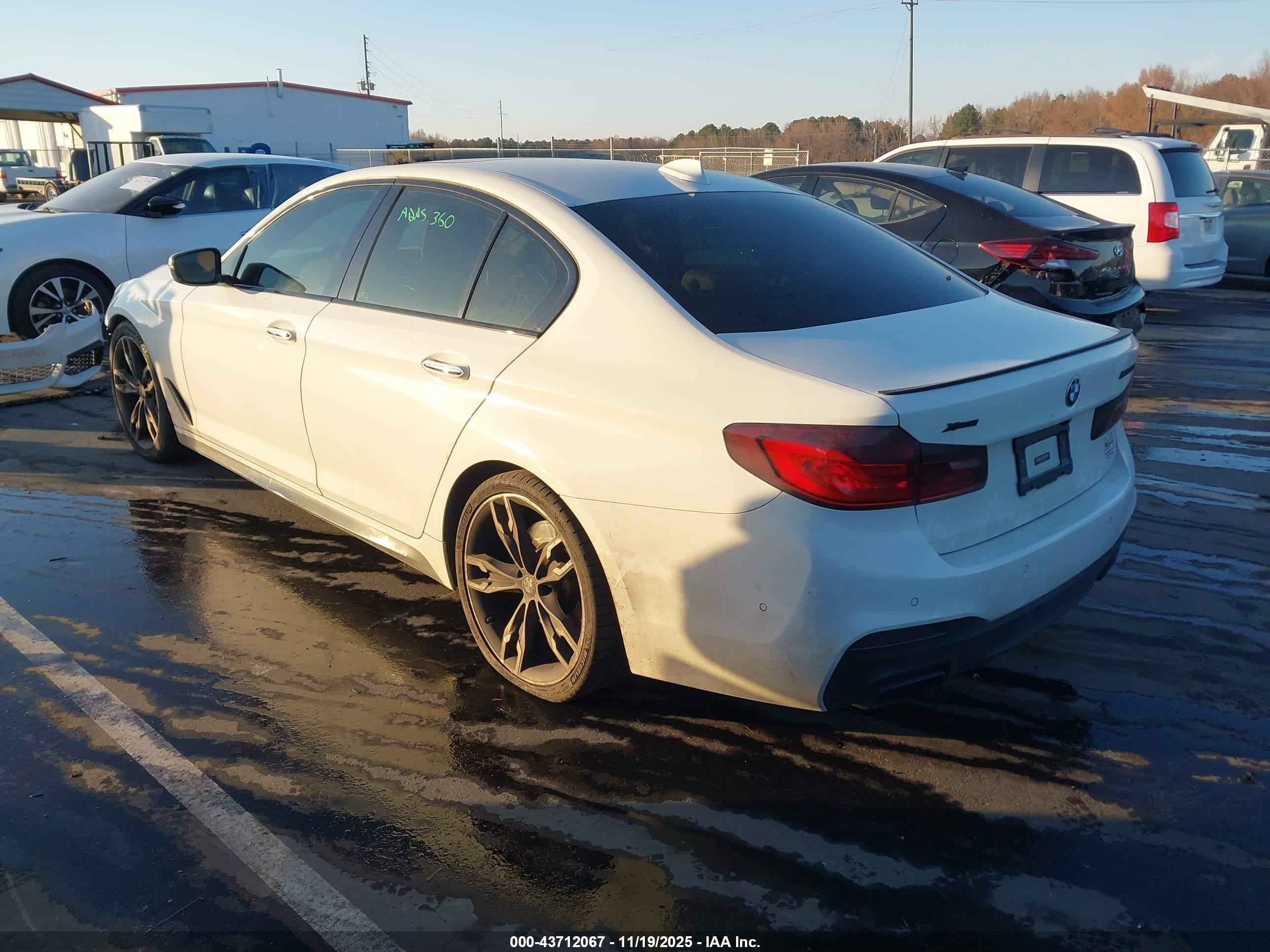 BMW M550I image 3