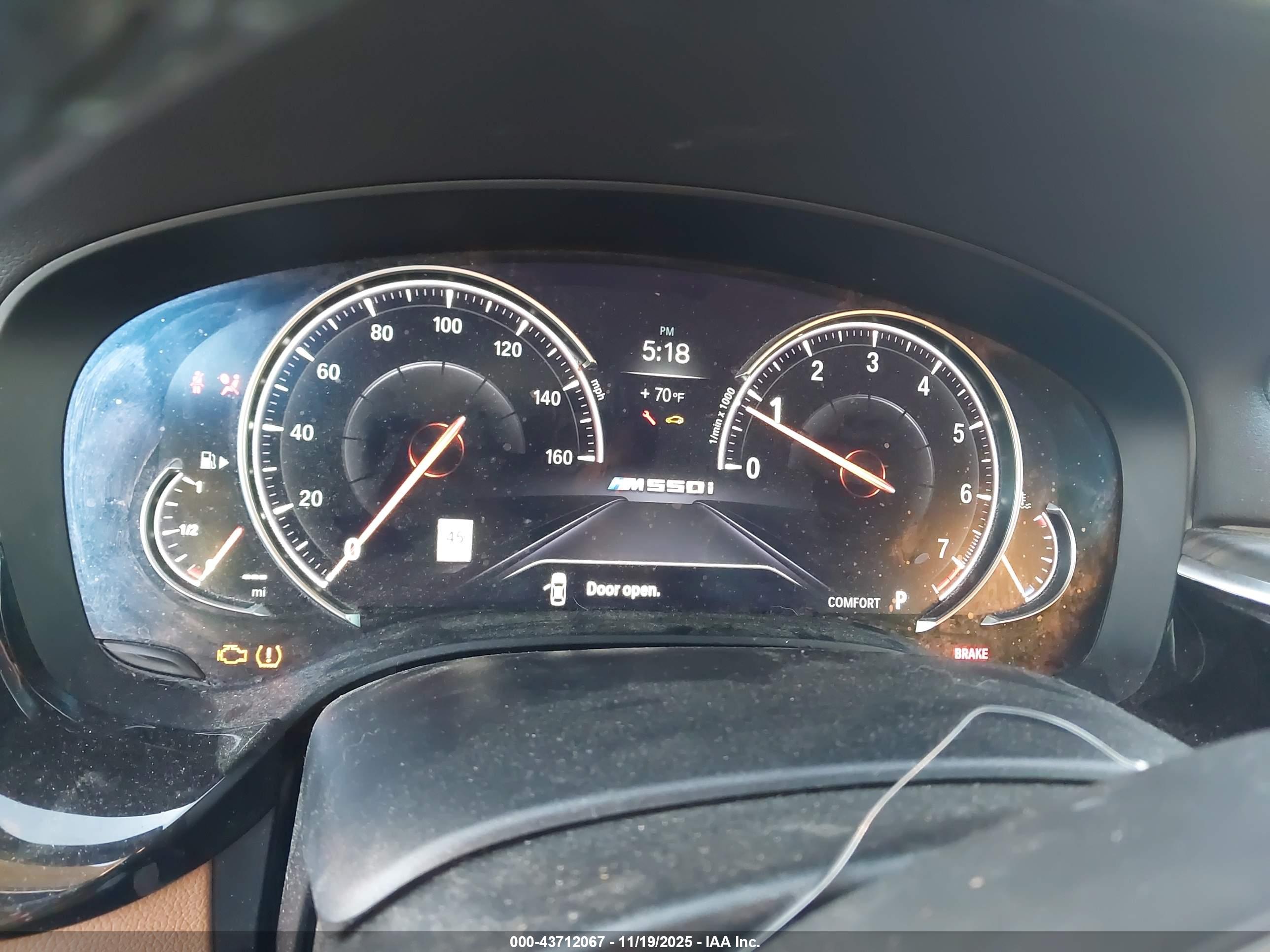 BMW M550I image 7