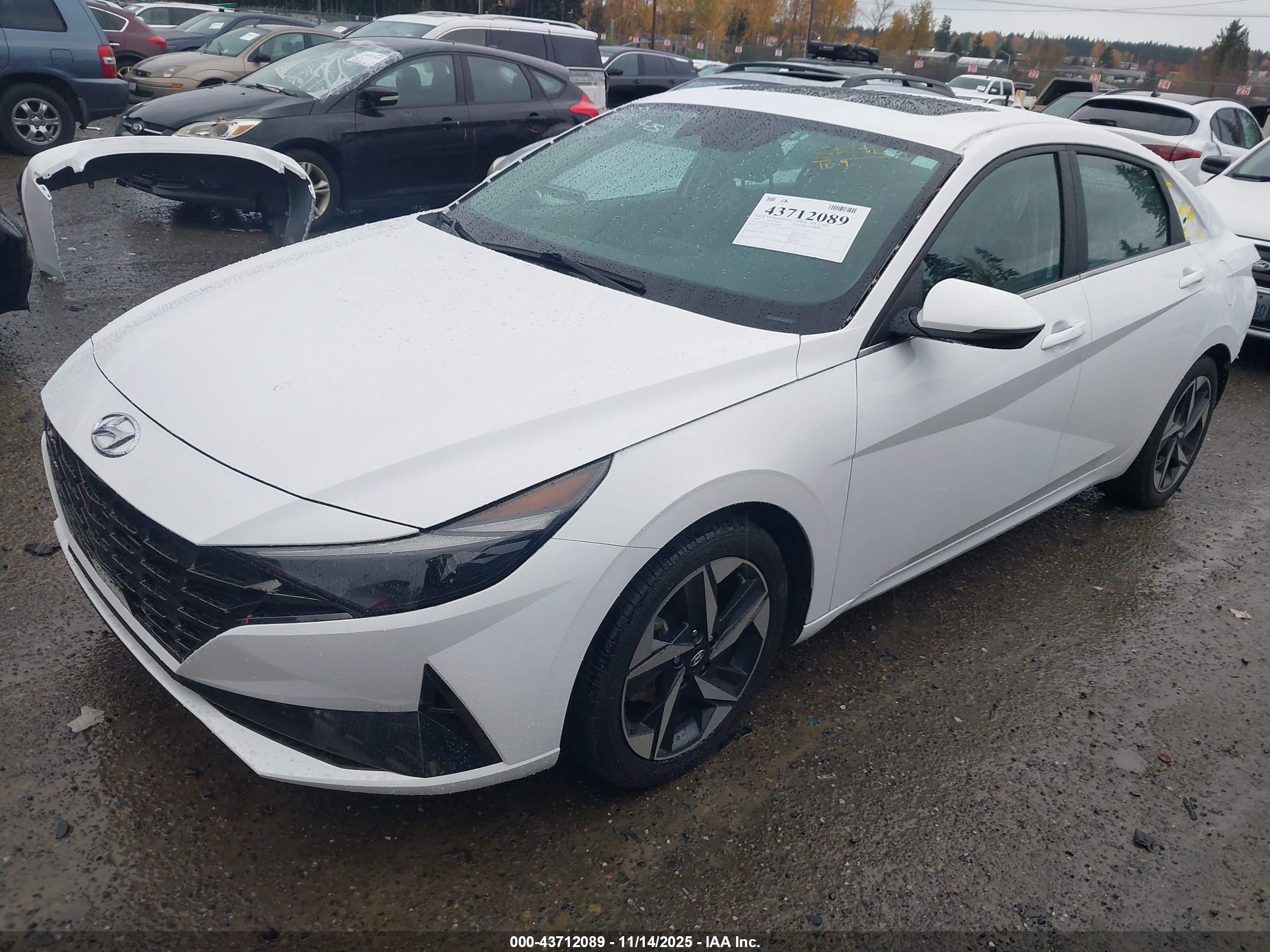 HYUNDAI ELANTRA image 2