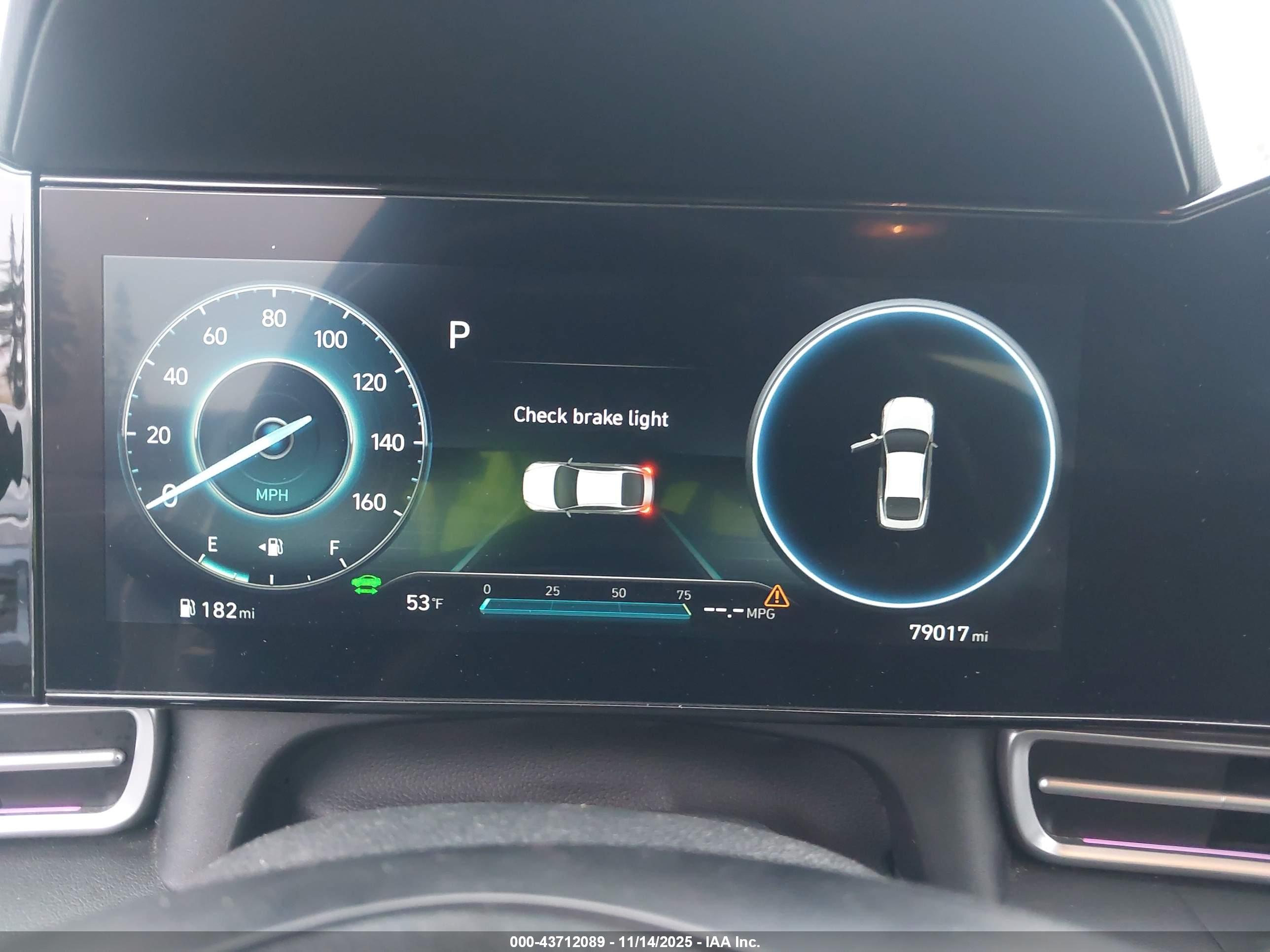 HYUNDAI ELANTRA image 7