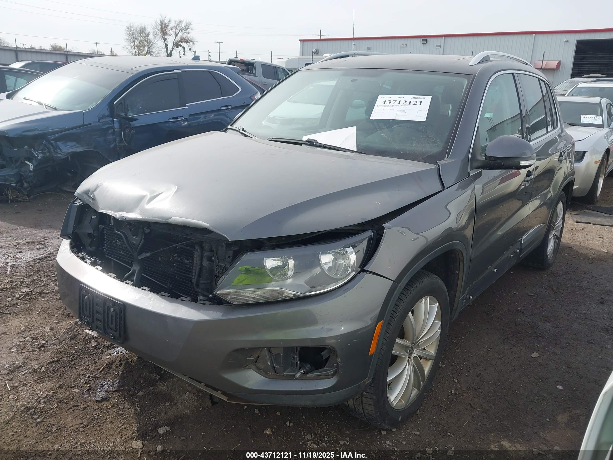 VOLKSWAGEN TIGUAN image 2