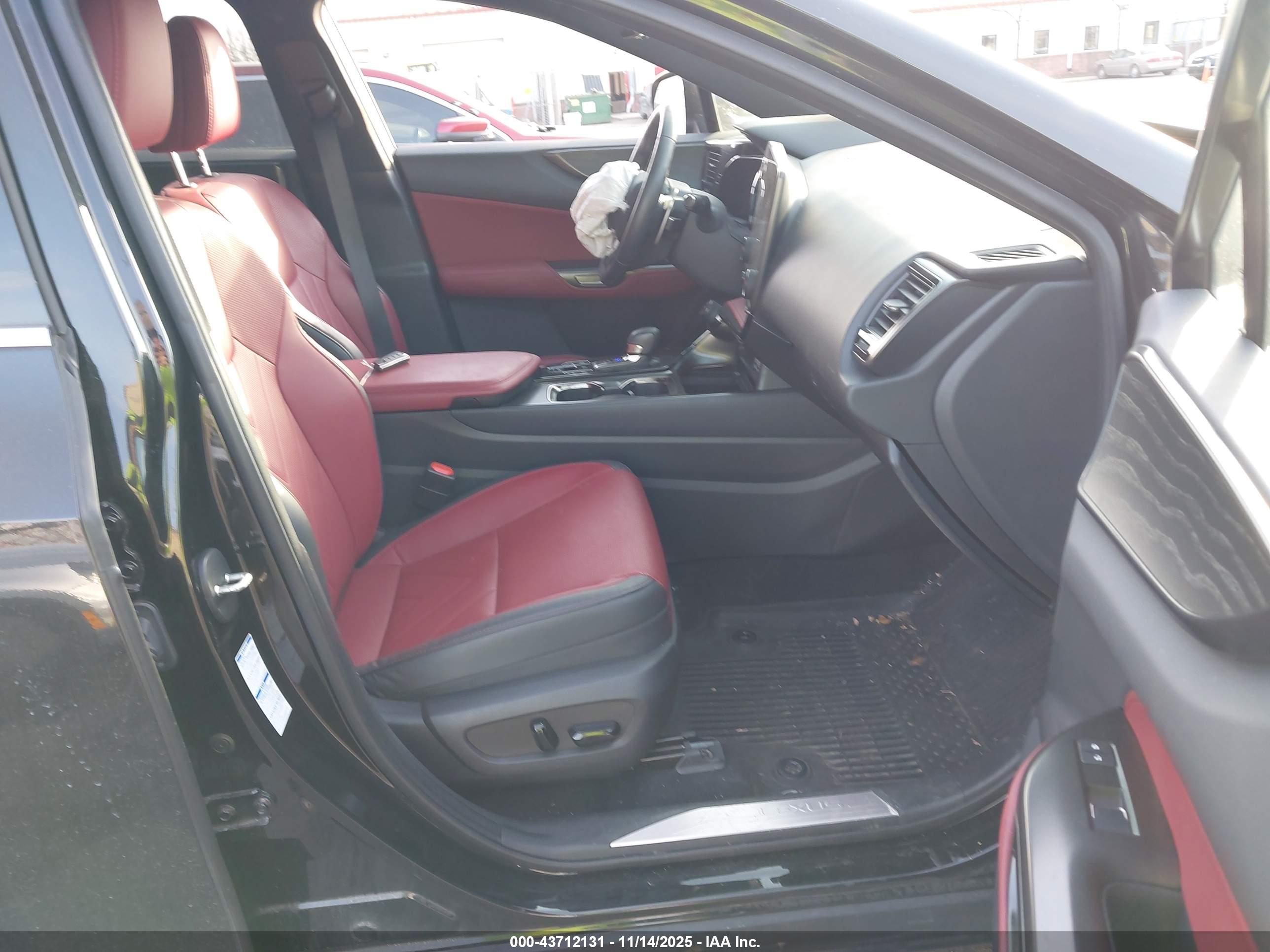 LEXUS NX image 5