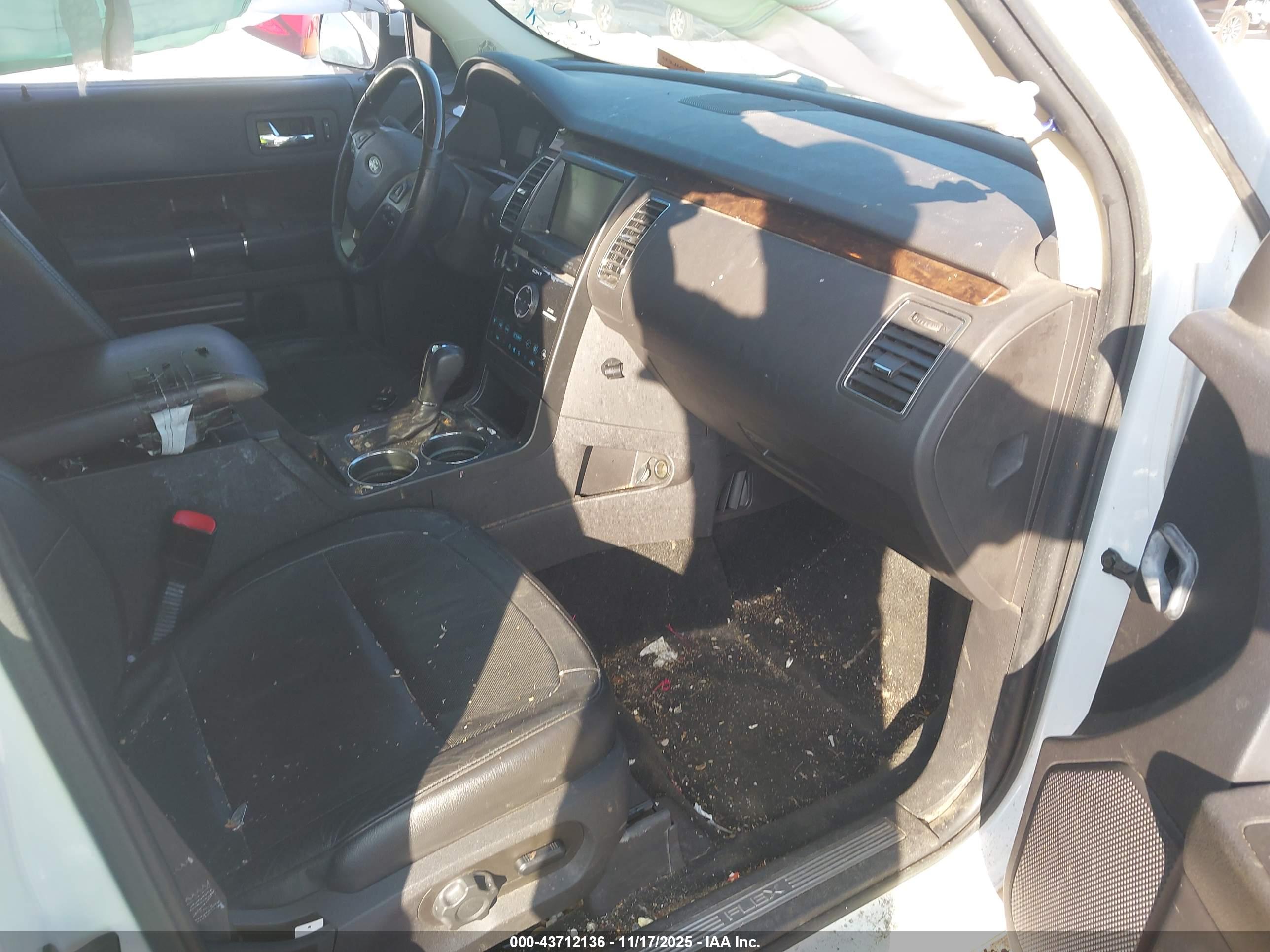 FORD FLEX image 5