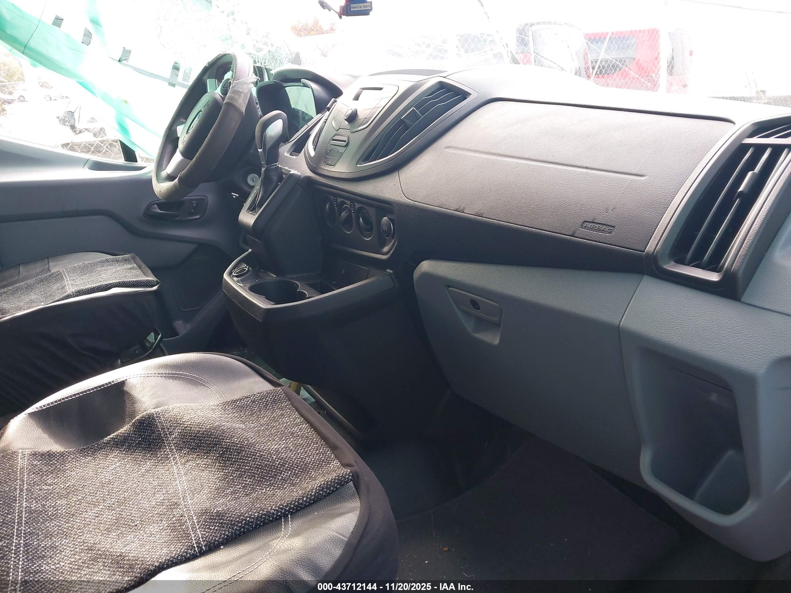 FORD TRANSIT-350 image 5