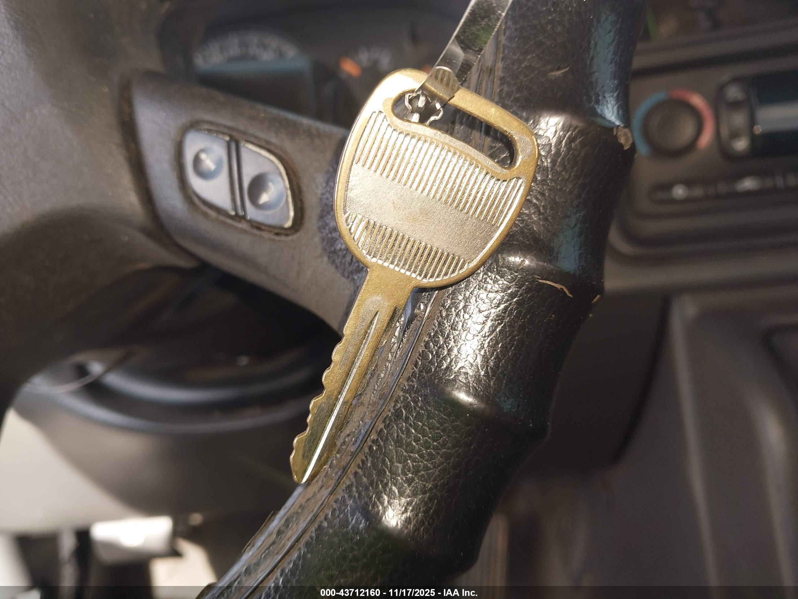 GMC SIERRA image 11