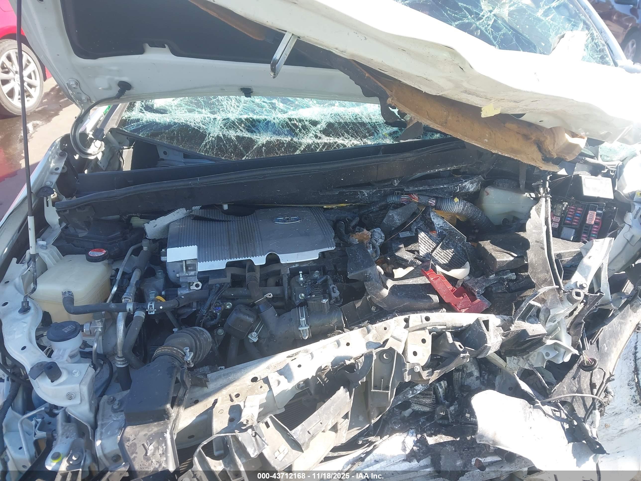 TOYOTA PRIUS image 10