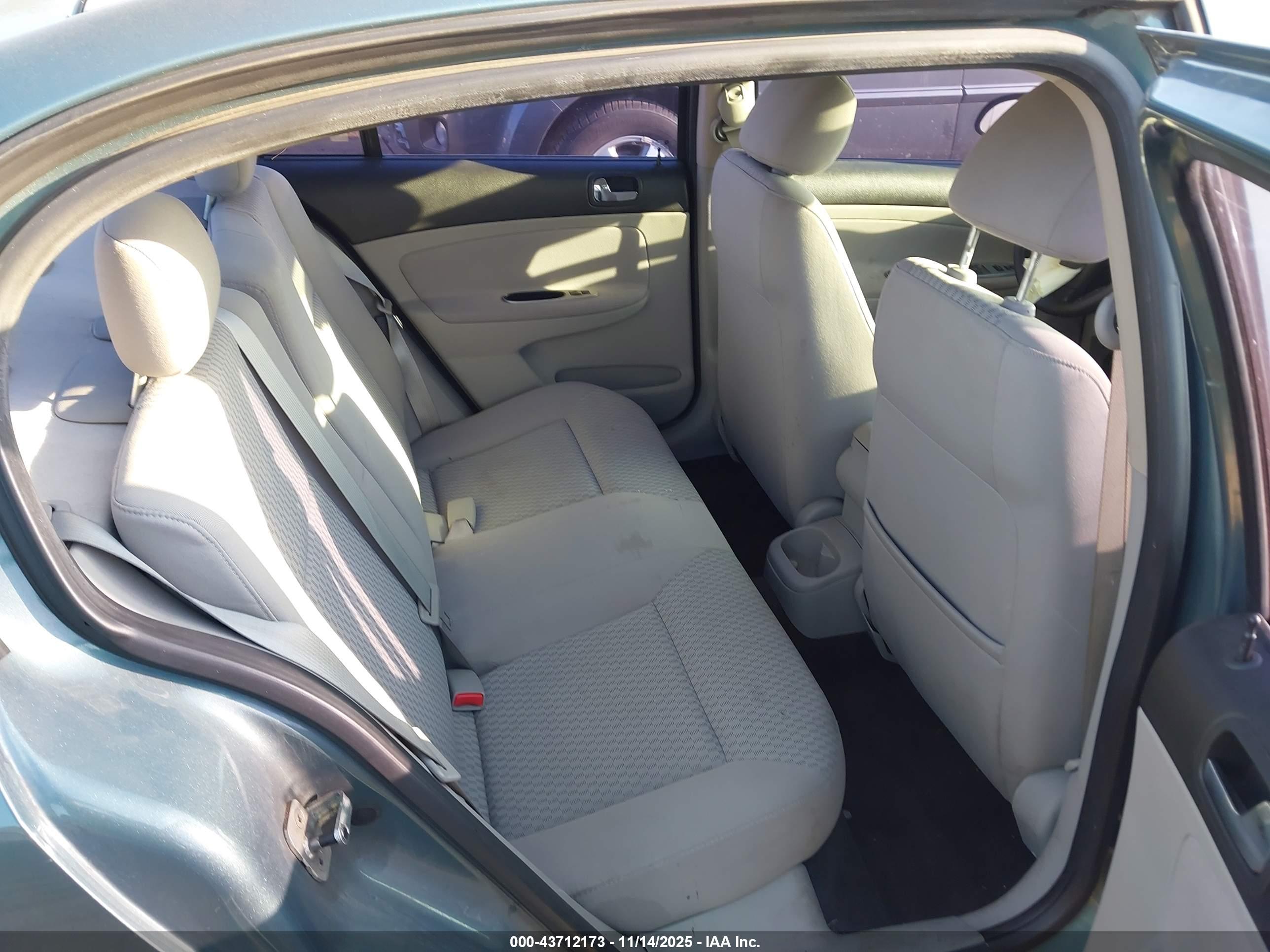 CHEVROLET COBALT image 8