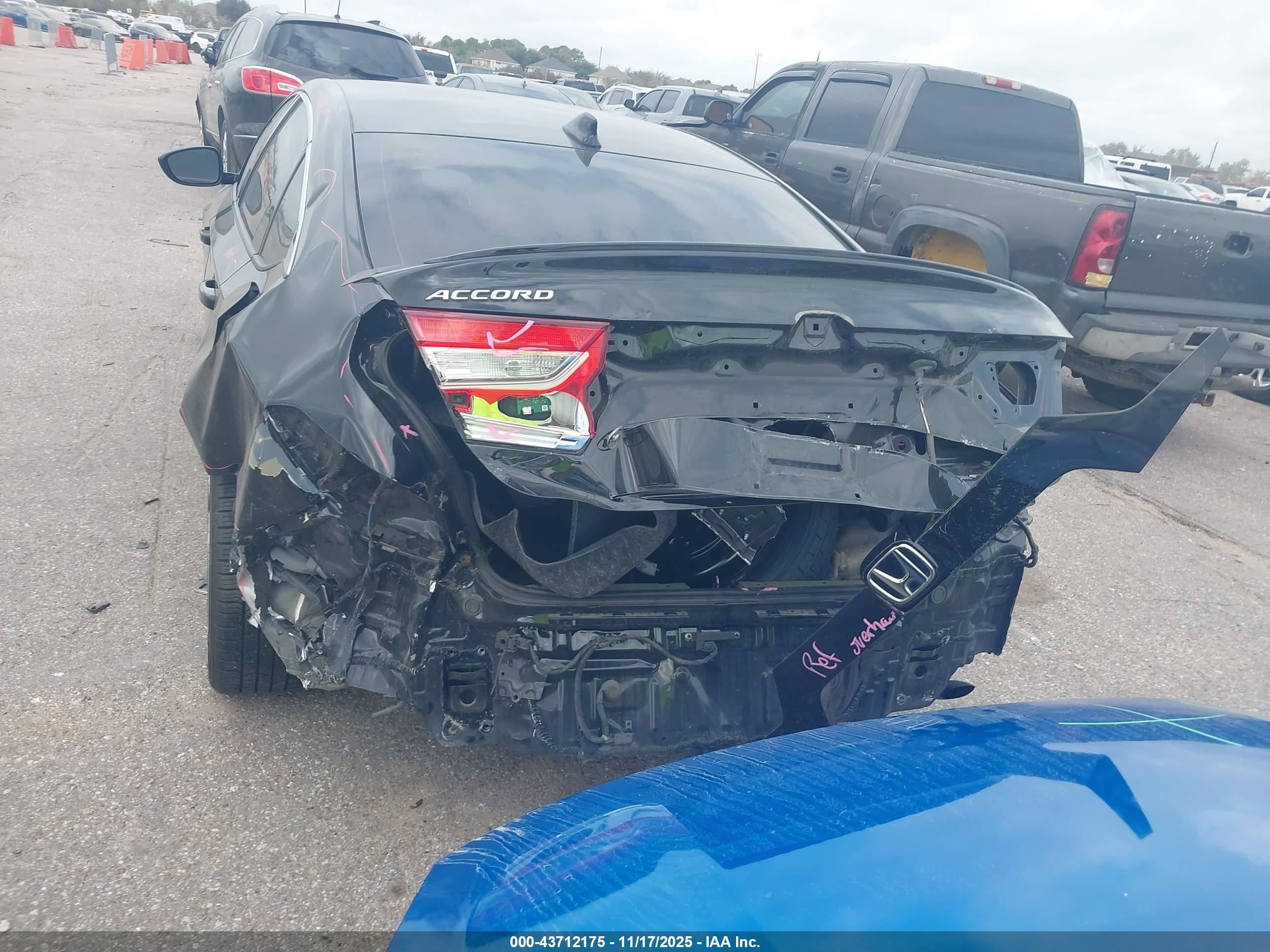 HONDA ACCORD image 6