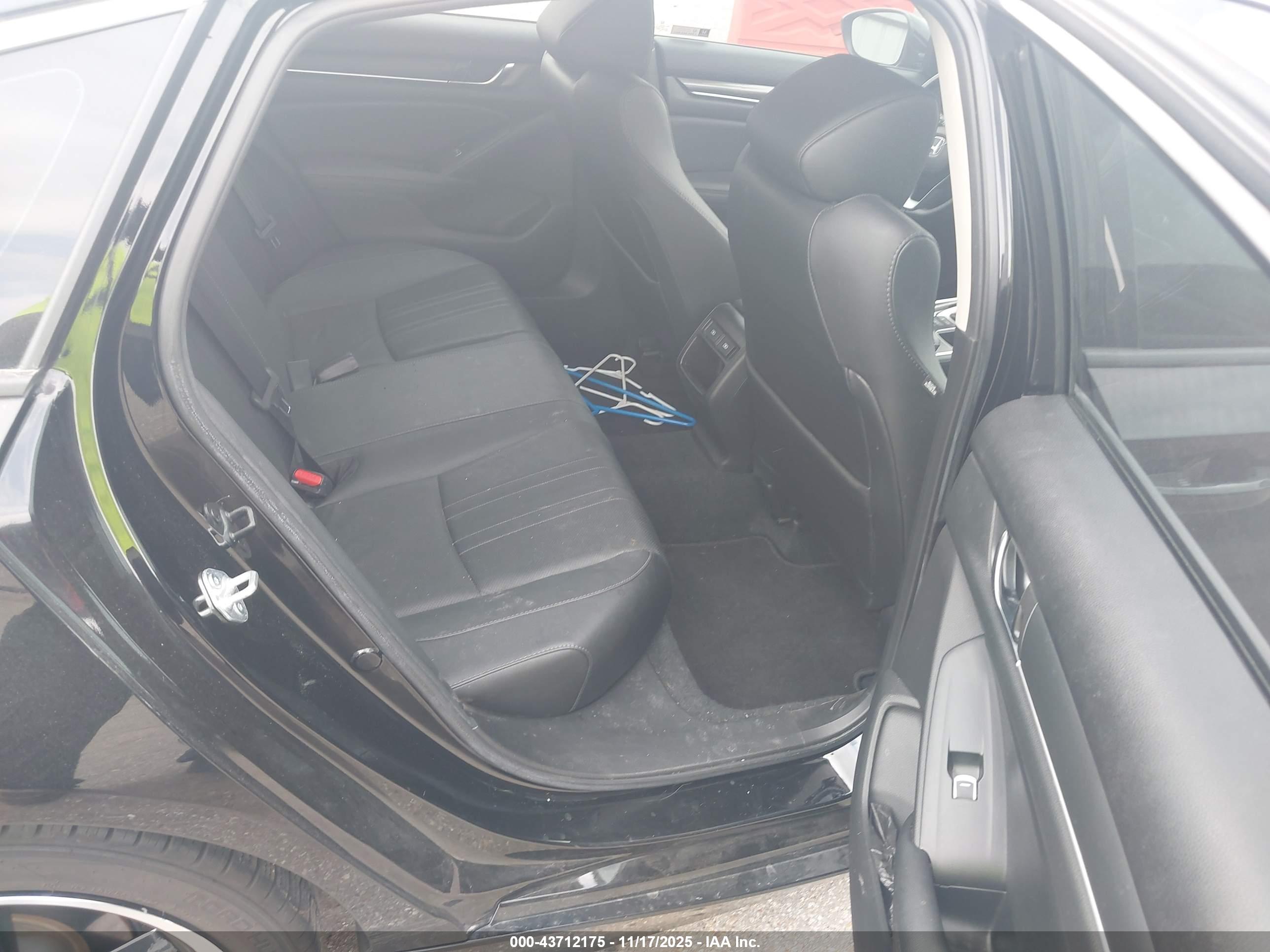 HONDA ACCORD image 8