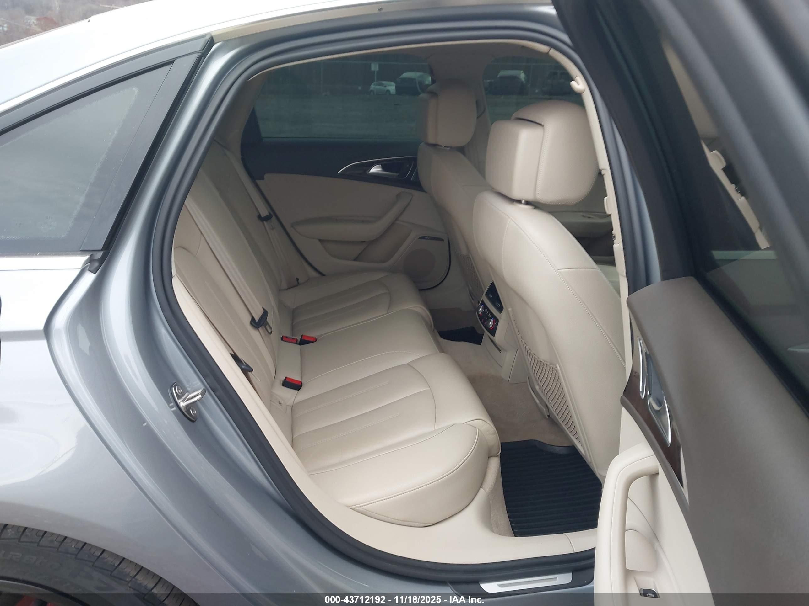 AUDI A6 image 8