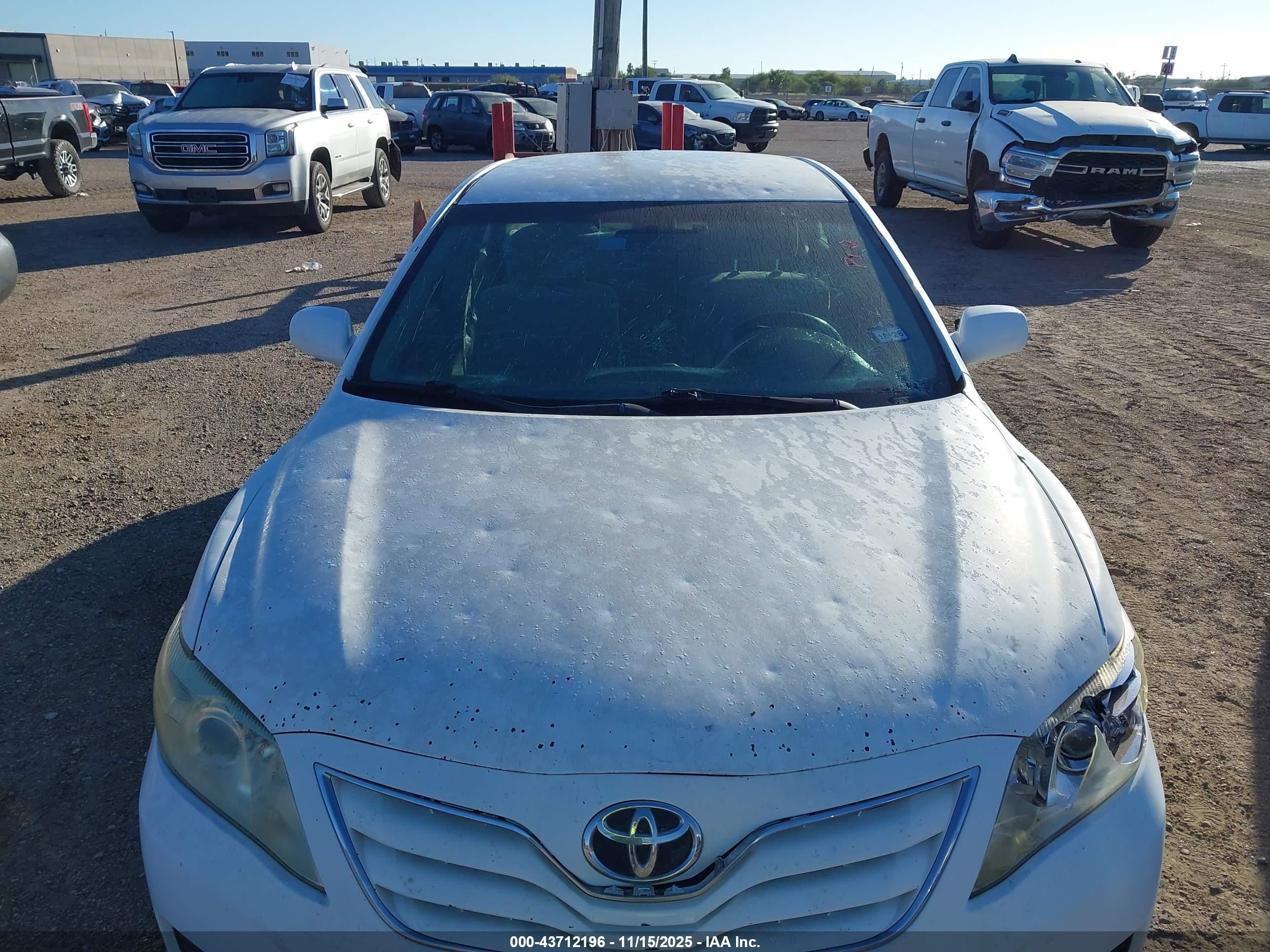 TOYOTA CAMRY image 6