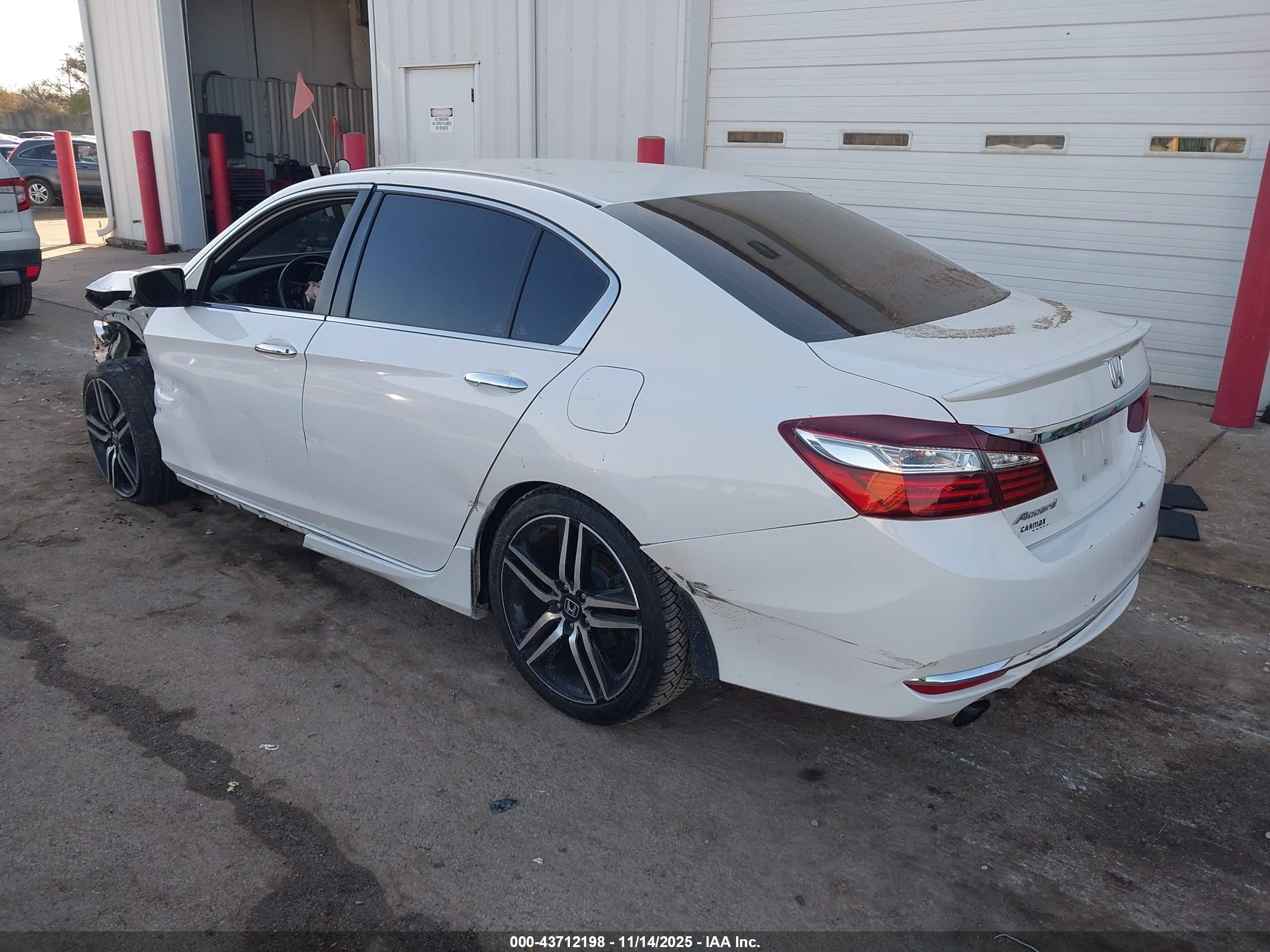 HONDA ACCORD image 3