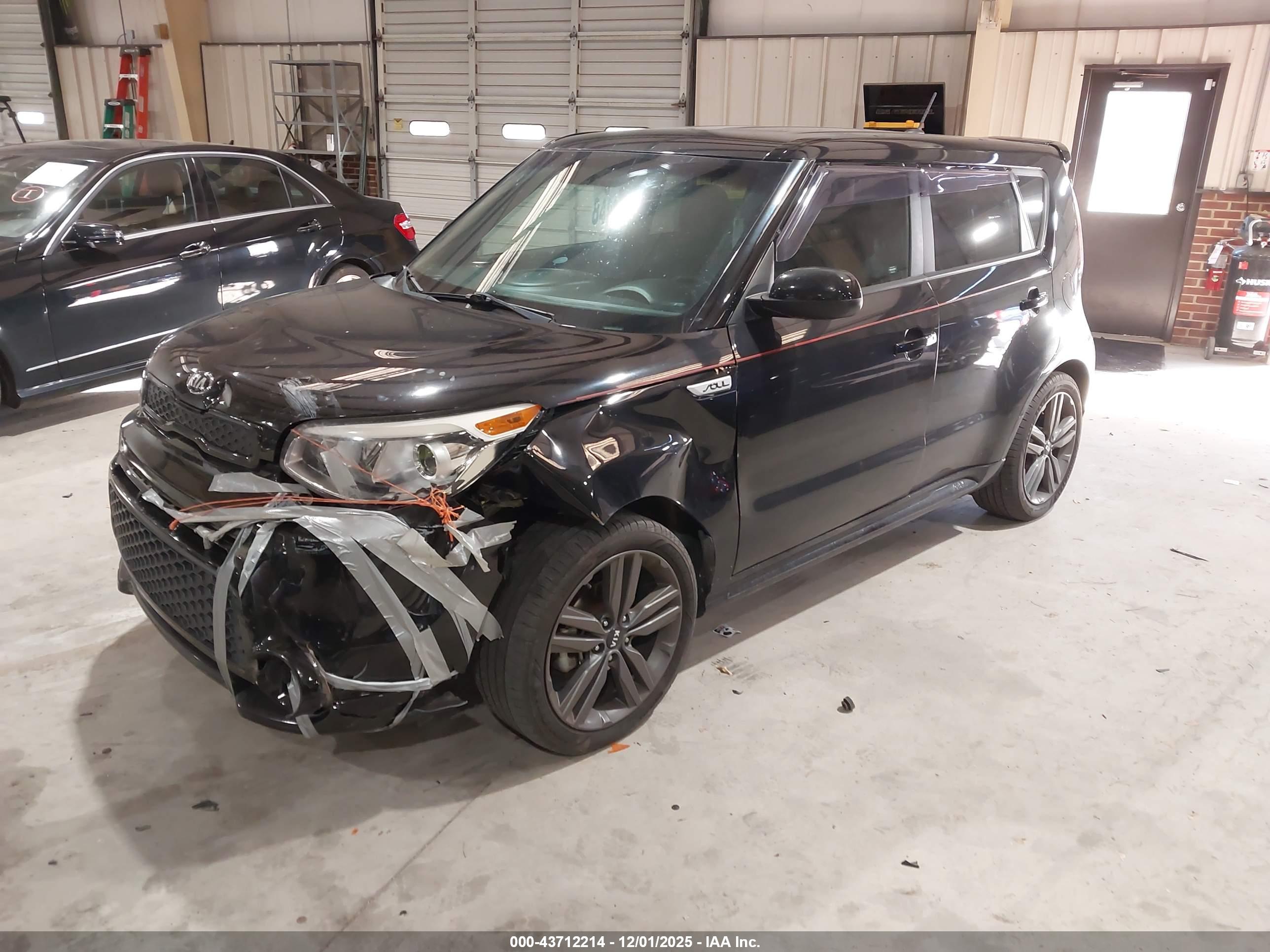KIA SOUL image 2