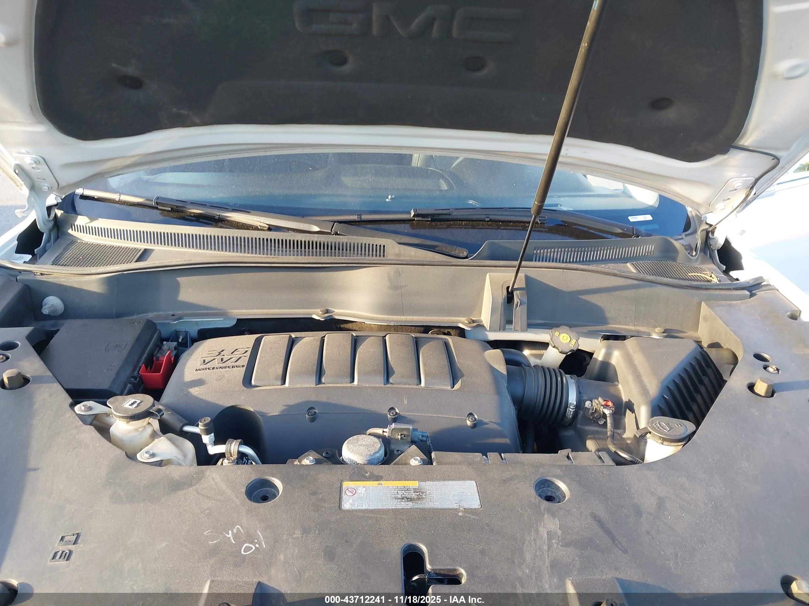 GMC ACADIA image 10