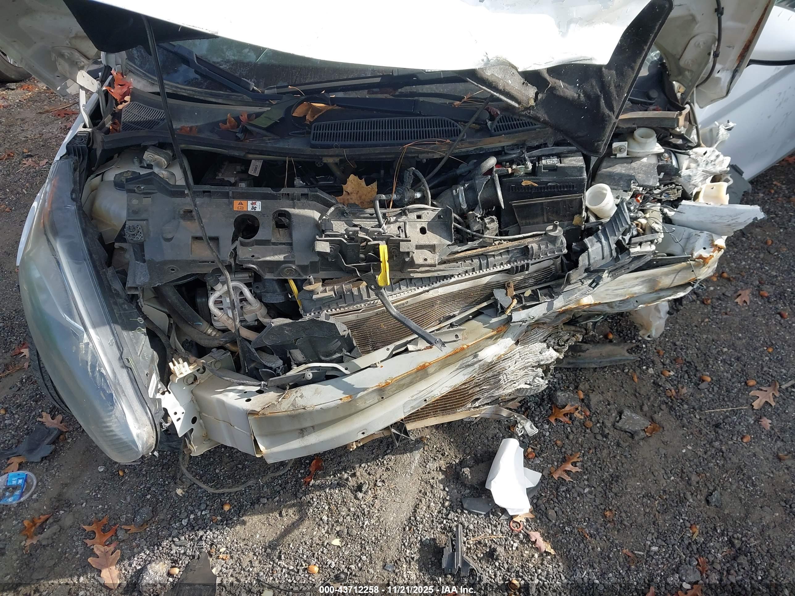 FORD FIESTA image 10