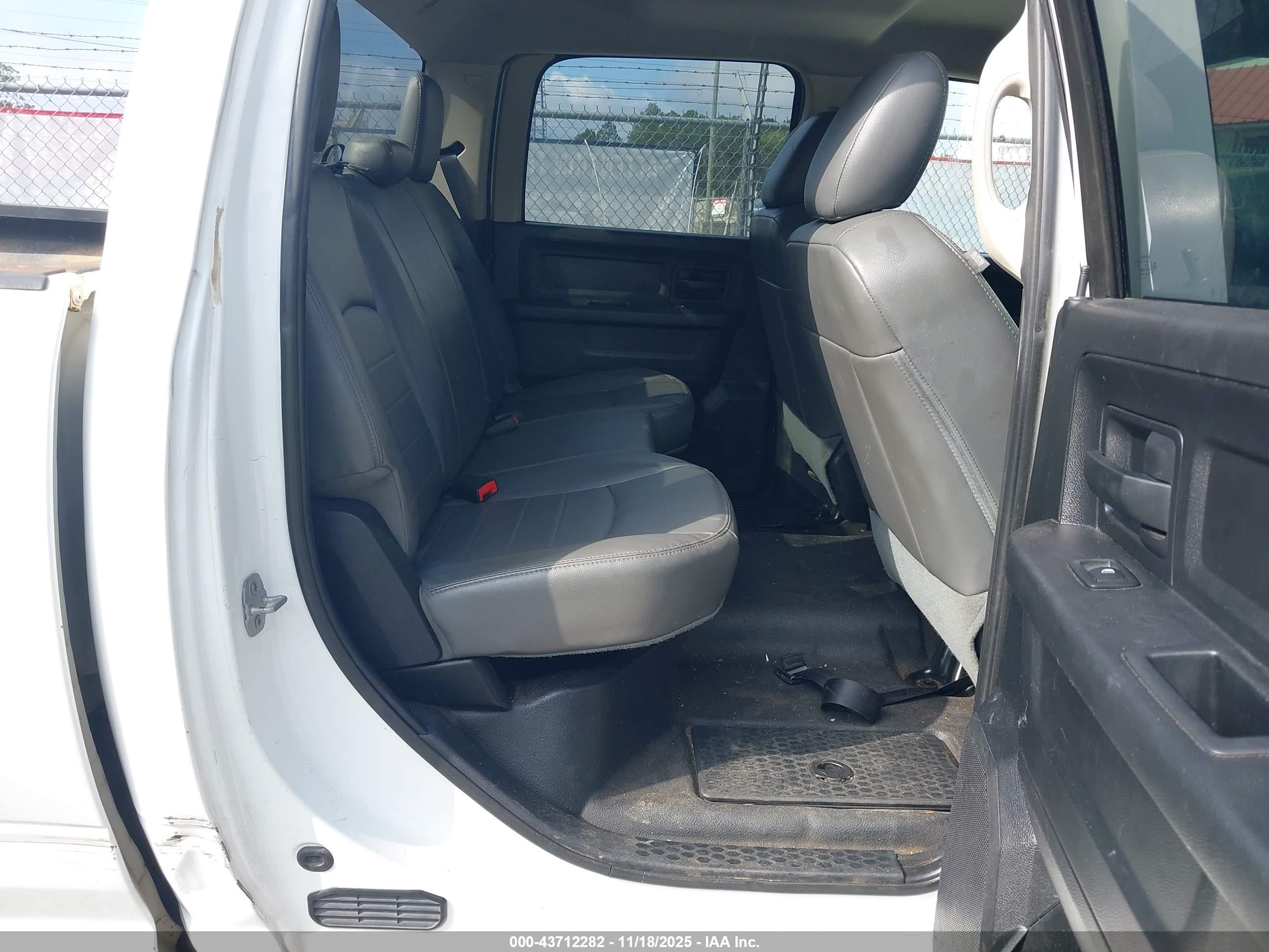 RAM 2500 image 8