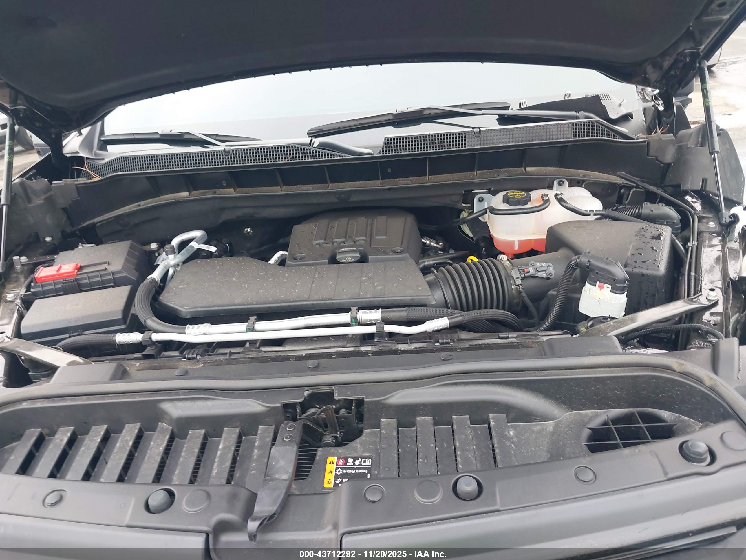 CHEVROLET SILVERADO image 10