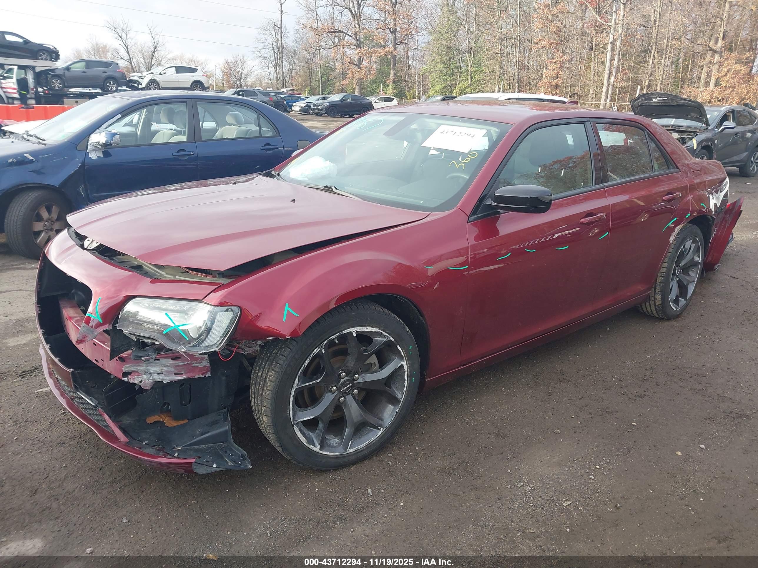 CHRYSLER 300 image 2