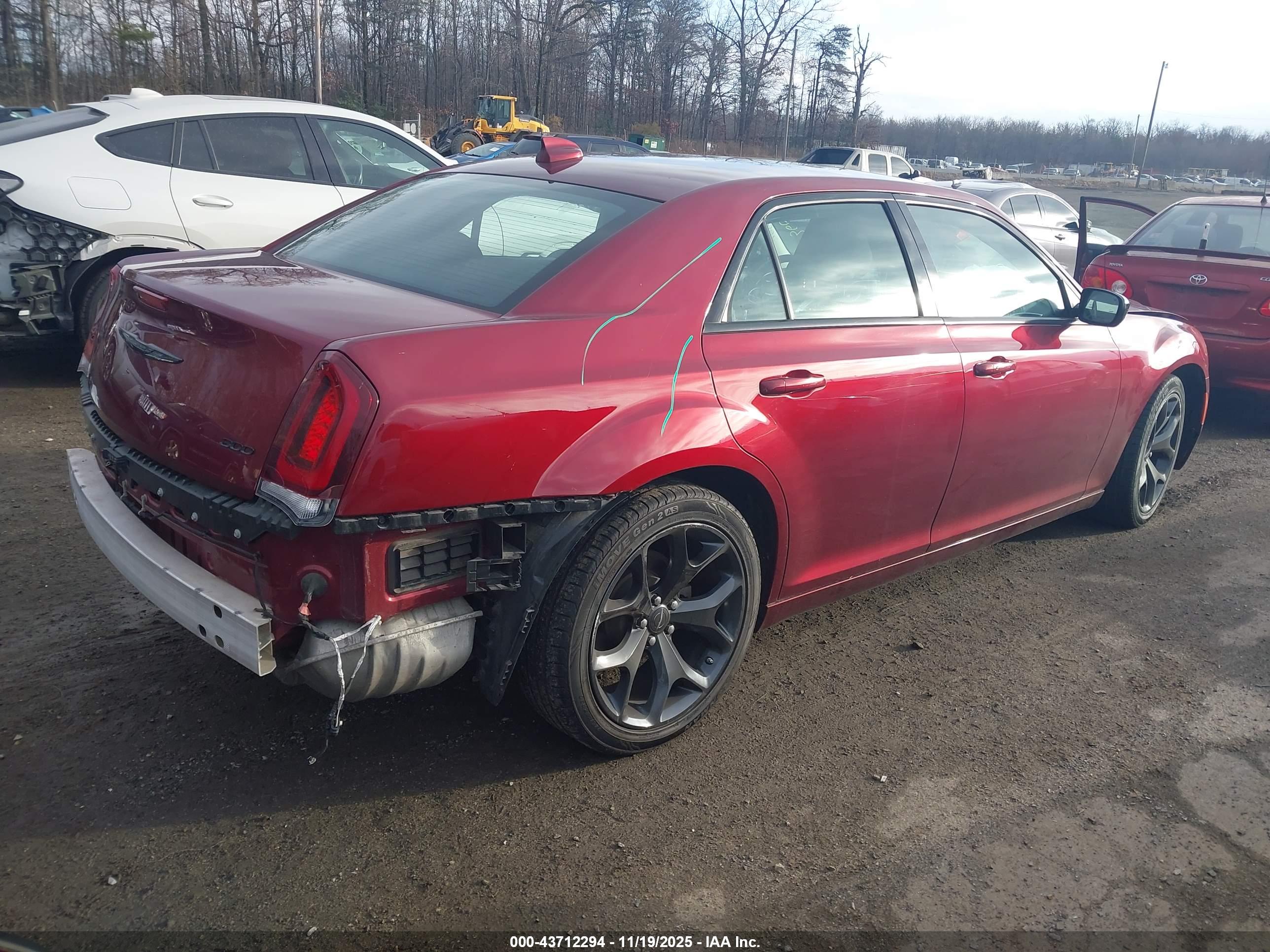 CHRYSLER 300 image 4