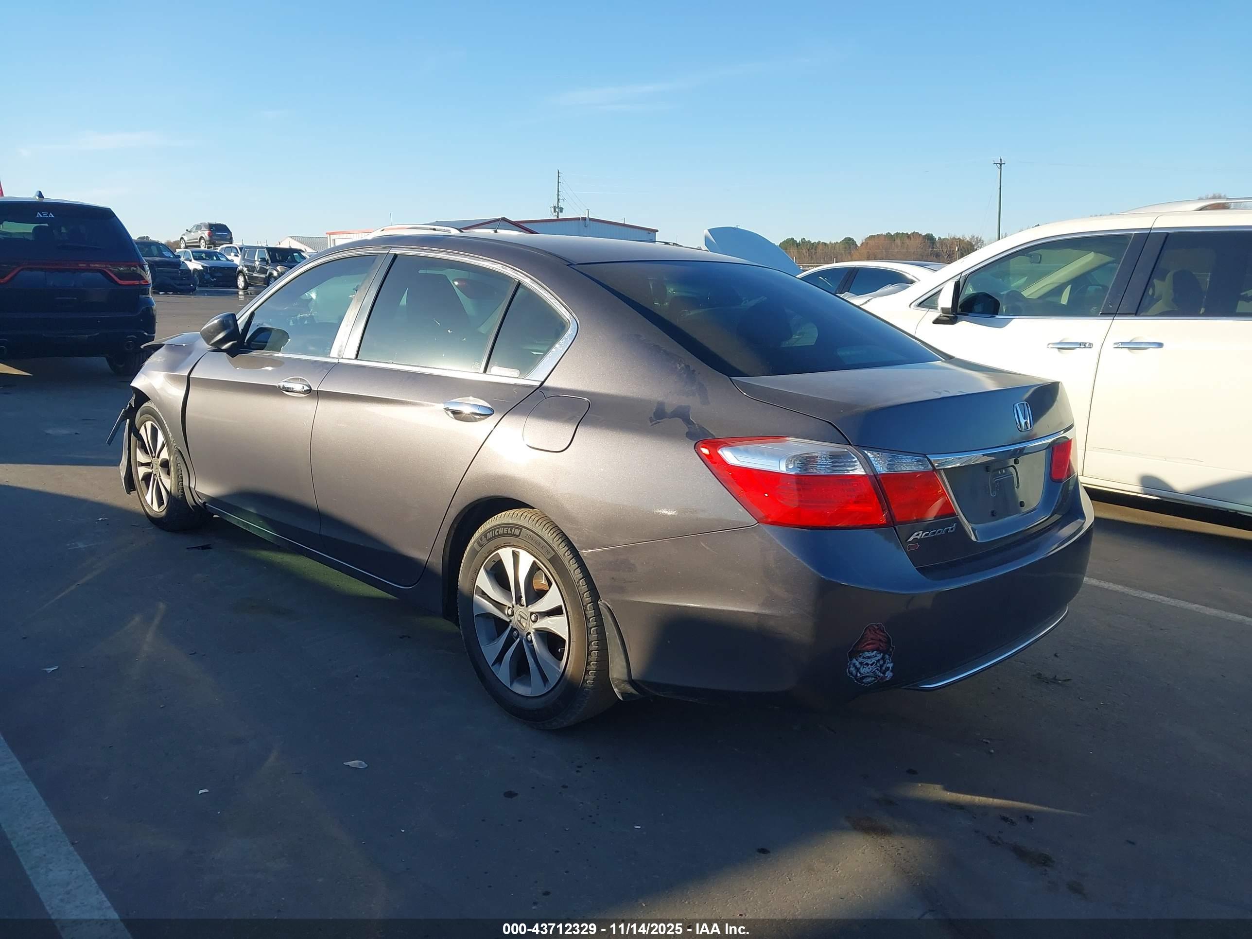 HONDA ACCORD image 3