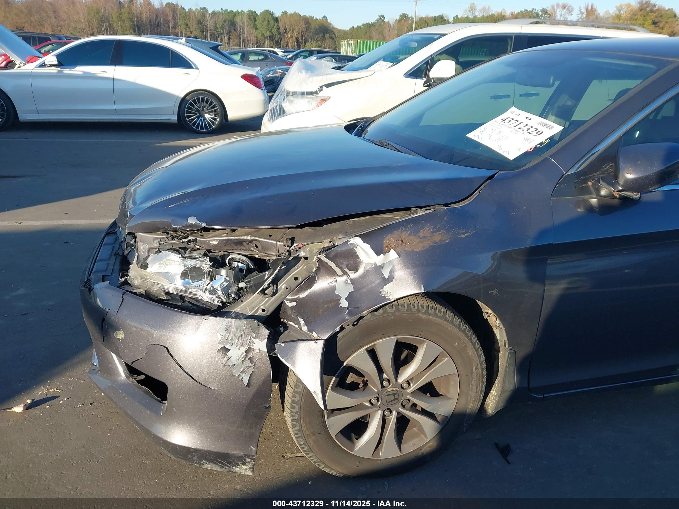 HONDA ACCORD image 6