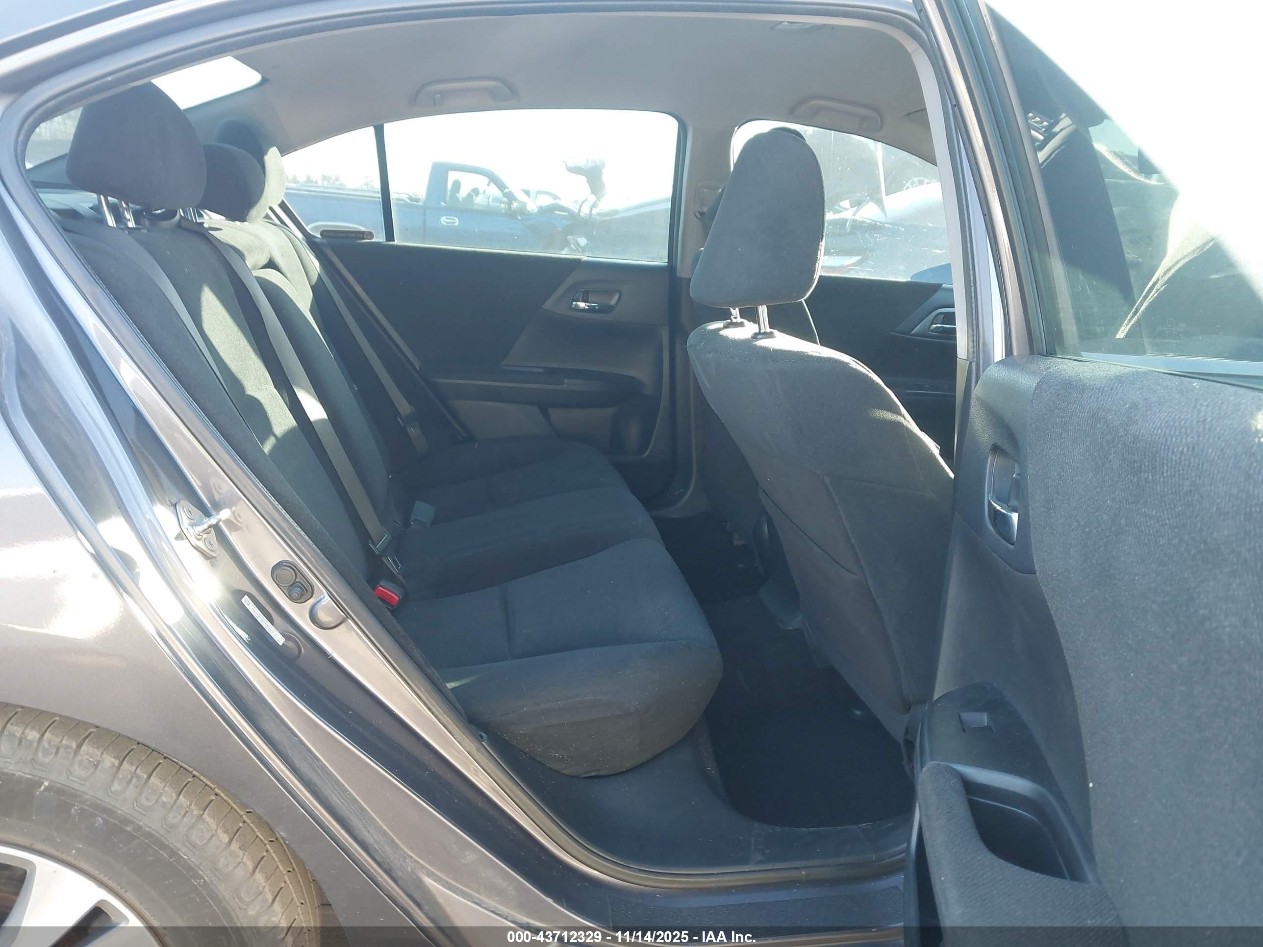 HONDA ACCORD image 8
