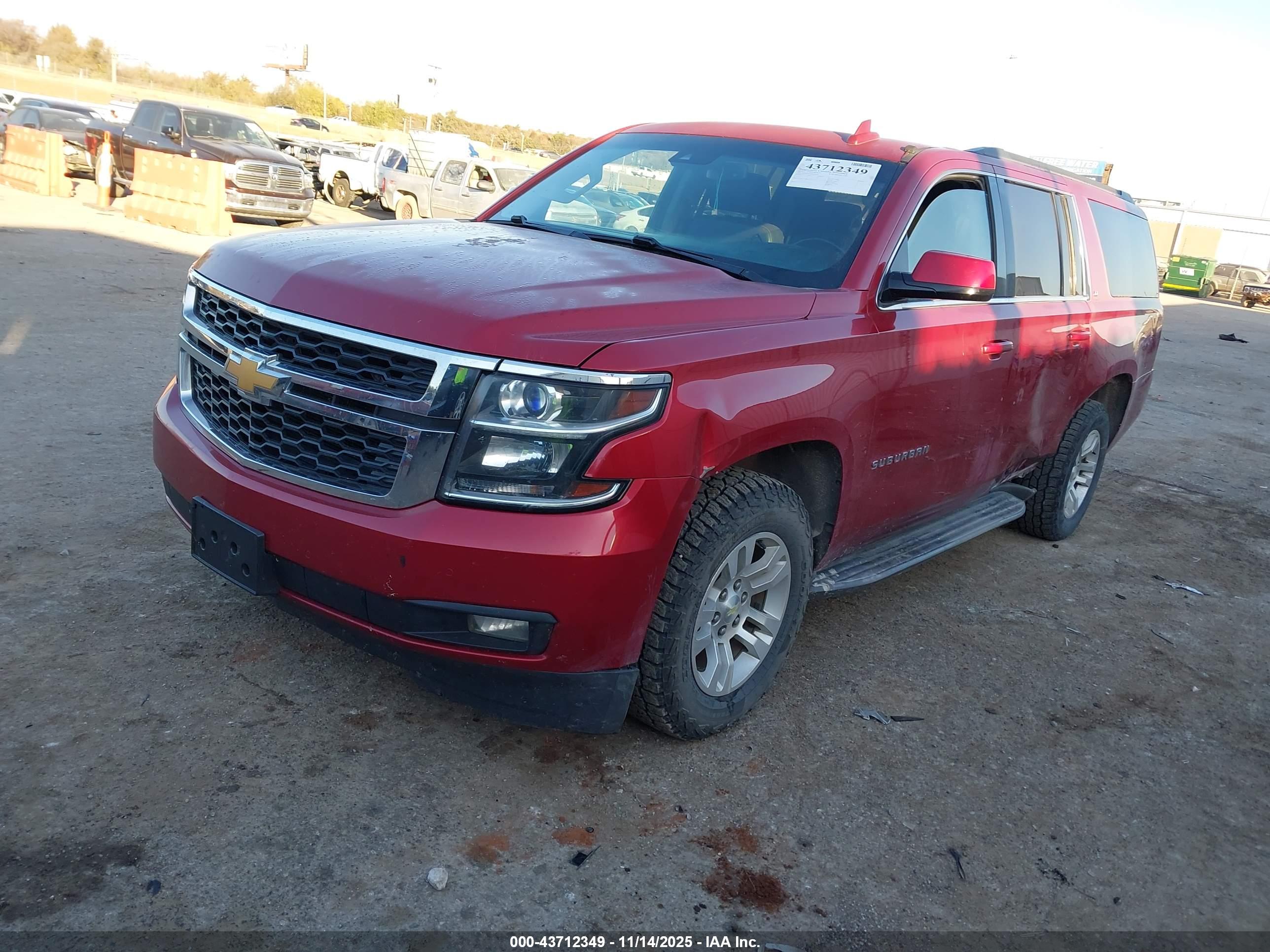 CHEVROLET SUBURBAN image 2