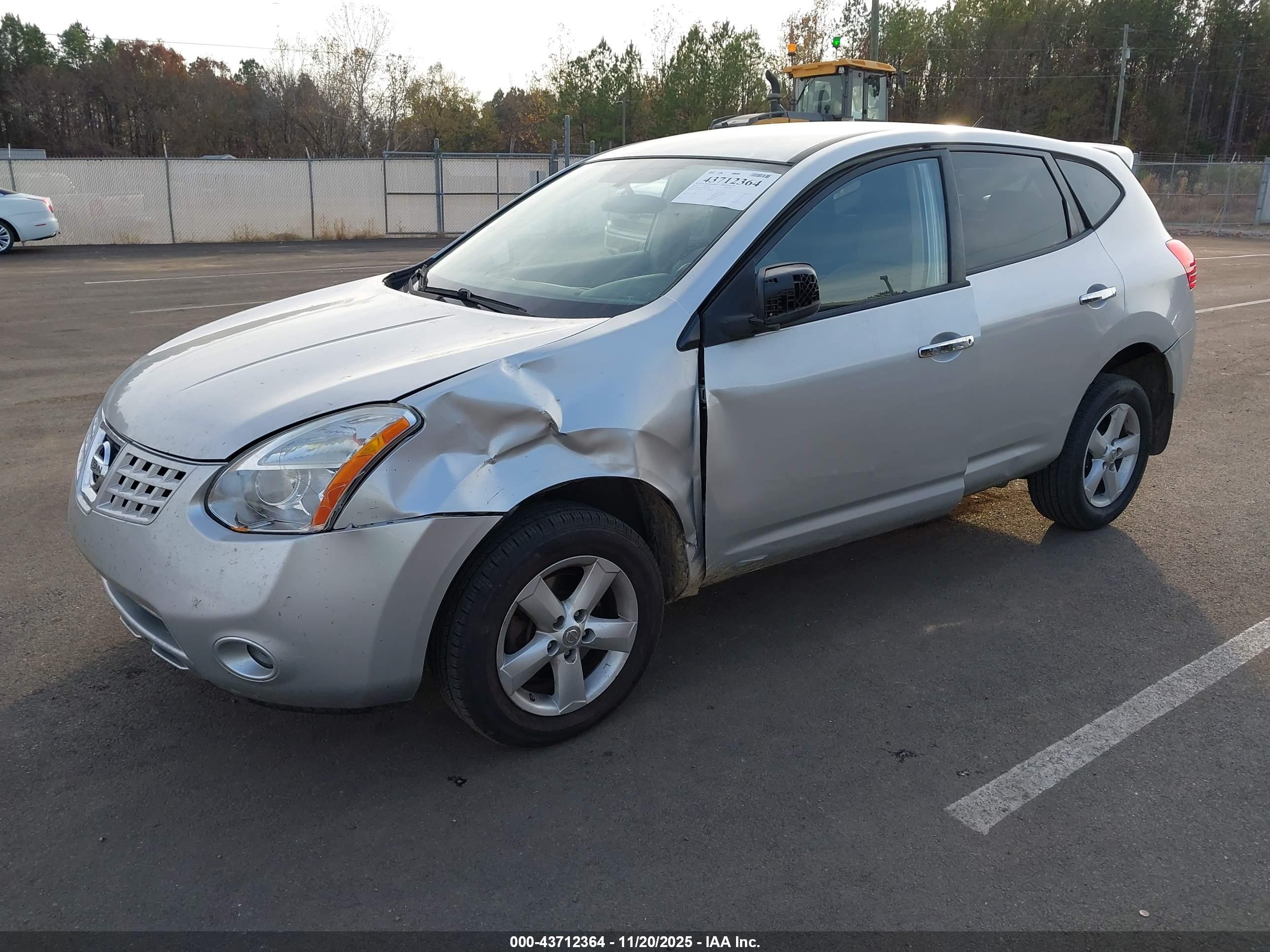 NISSAN ROGUE image 2