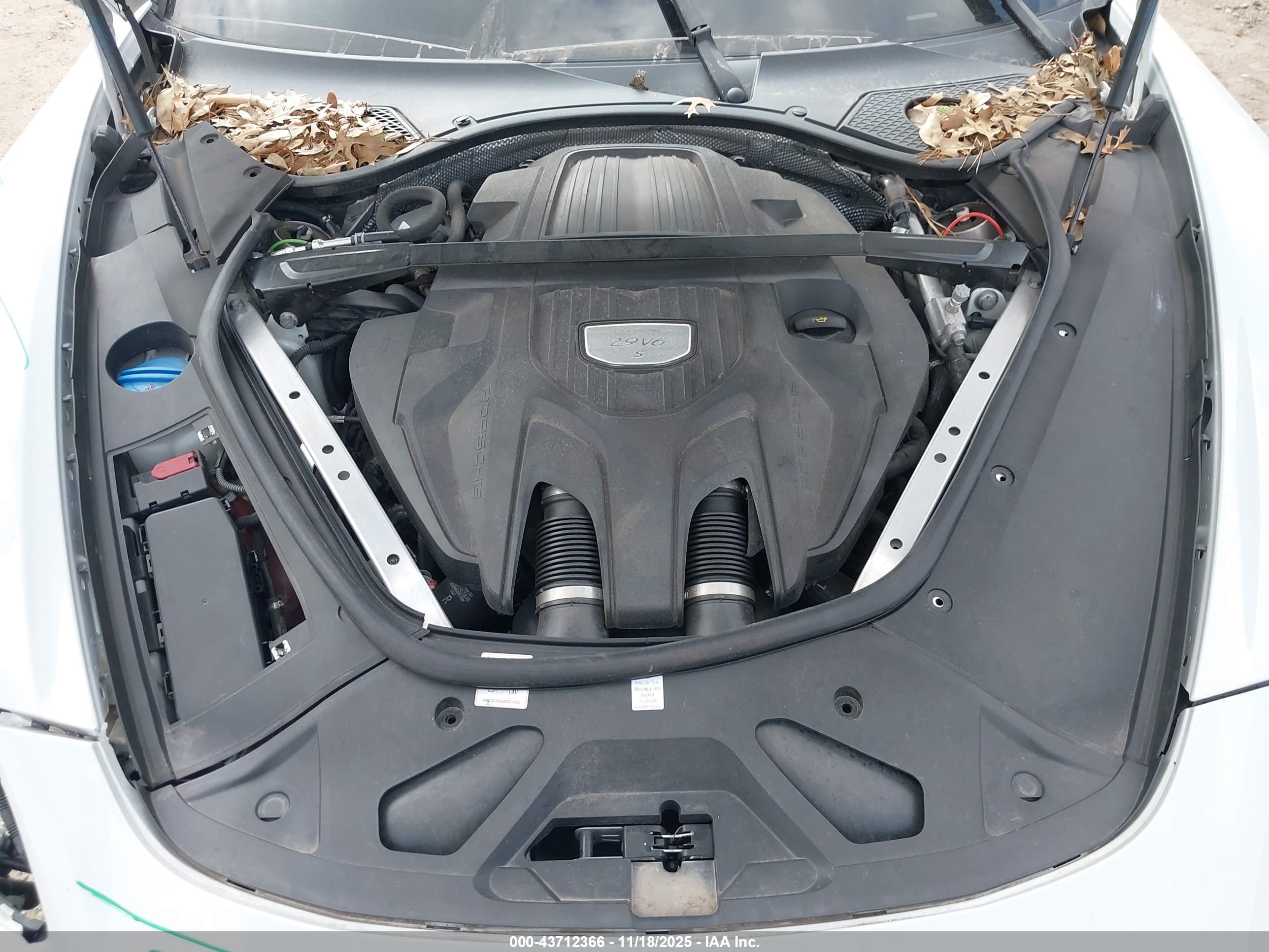 PORSCHE PANAMERA image 10