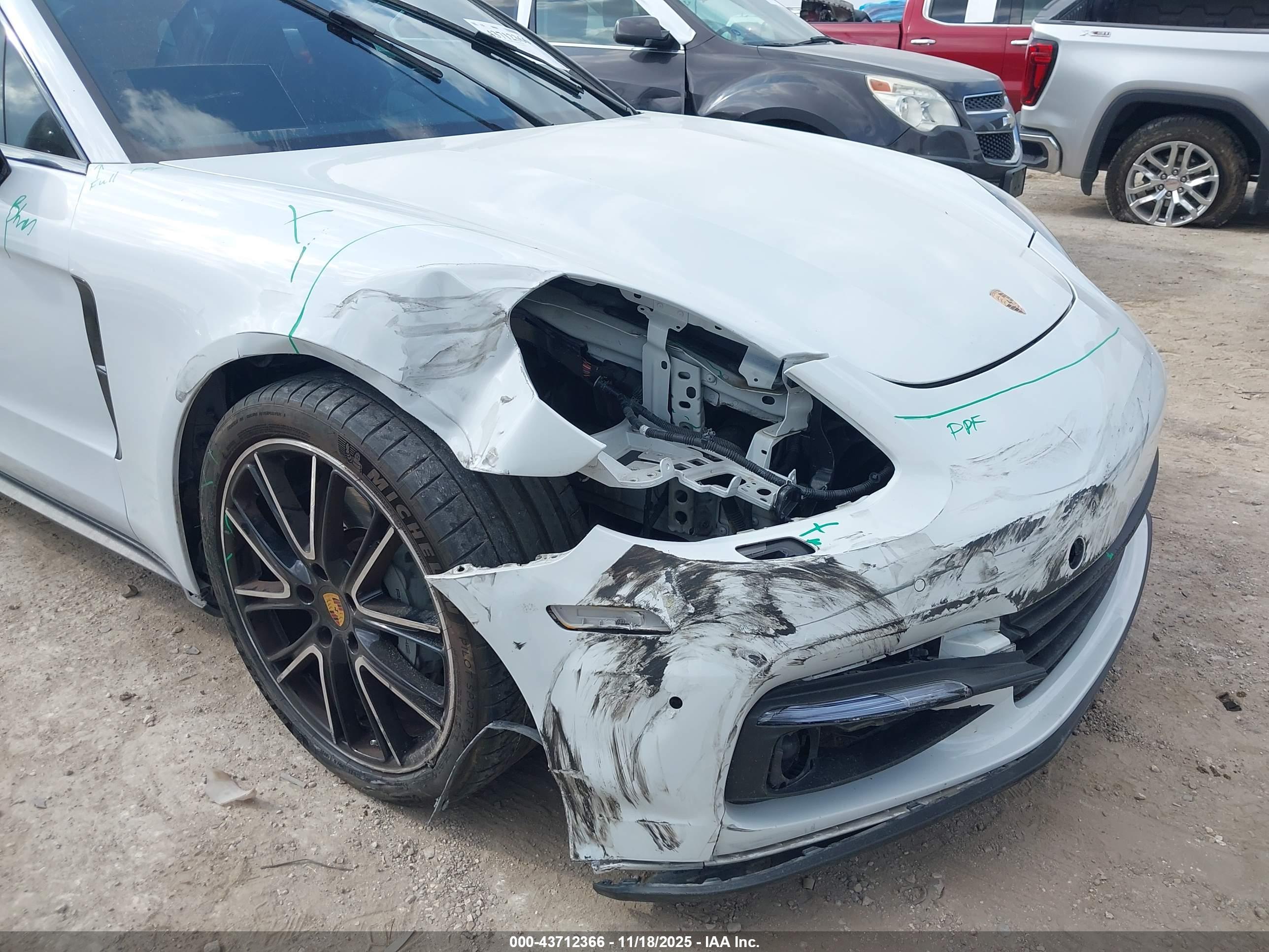 PORSCHE PANAMERA image 6