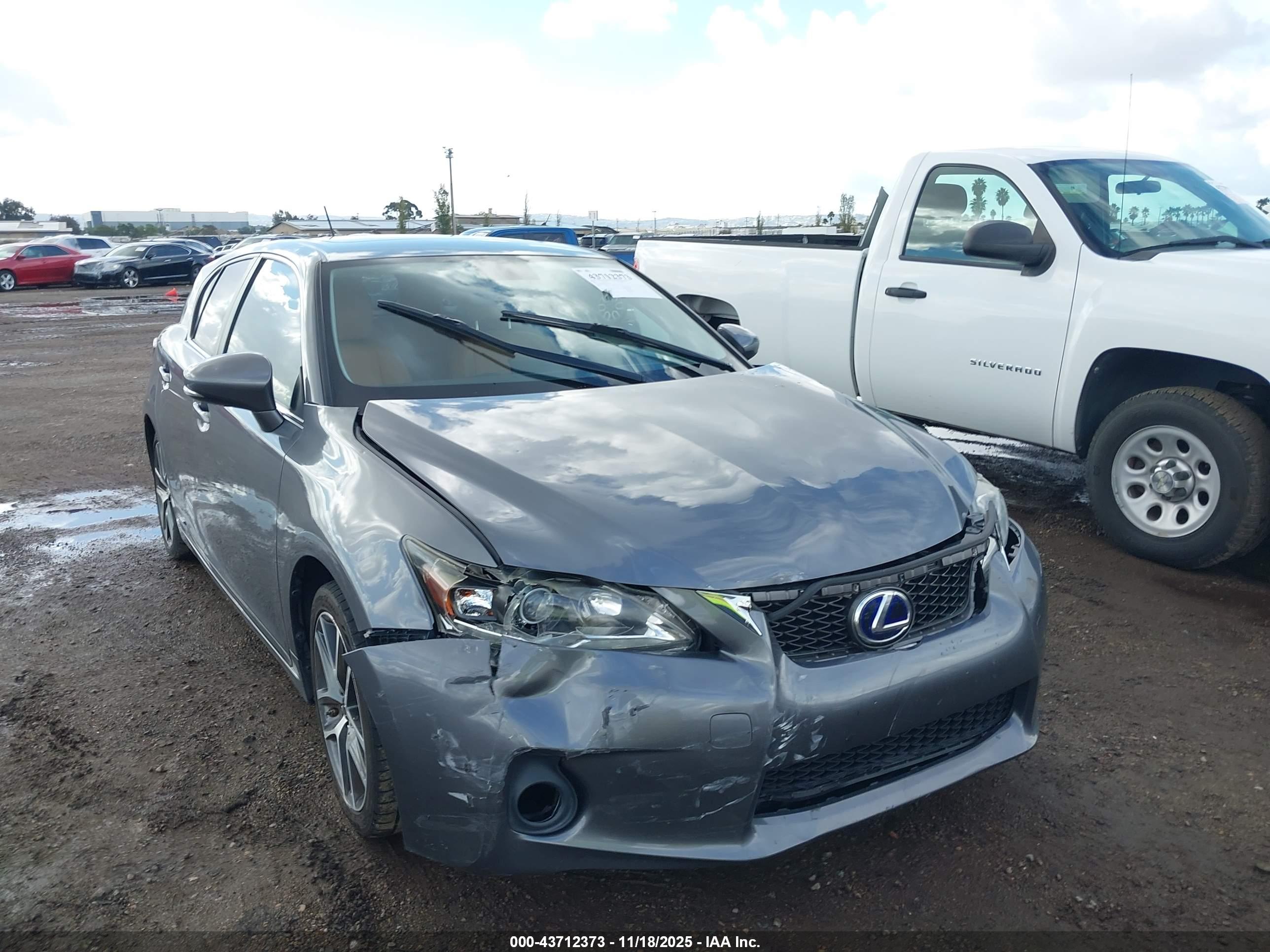 LEXUS CT image 6