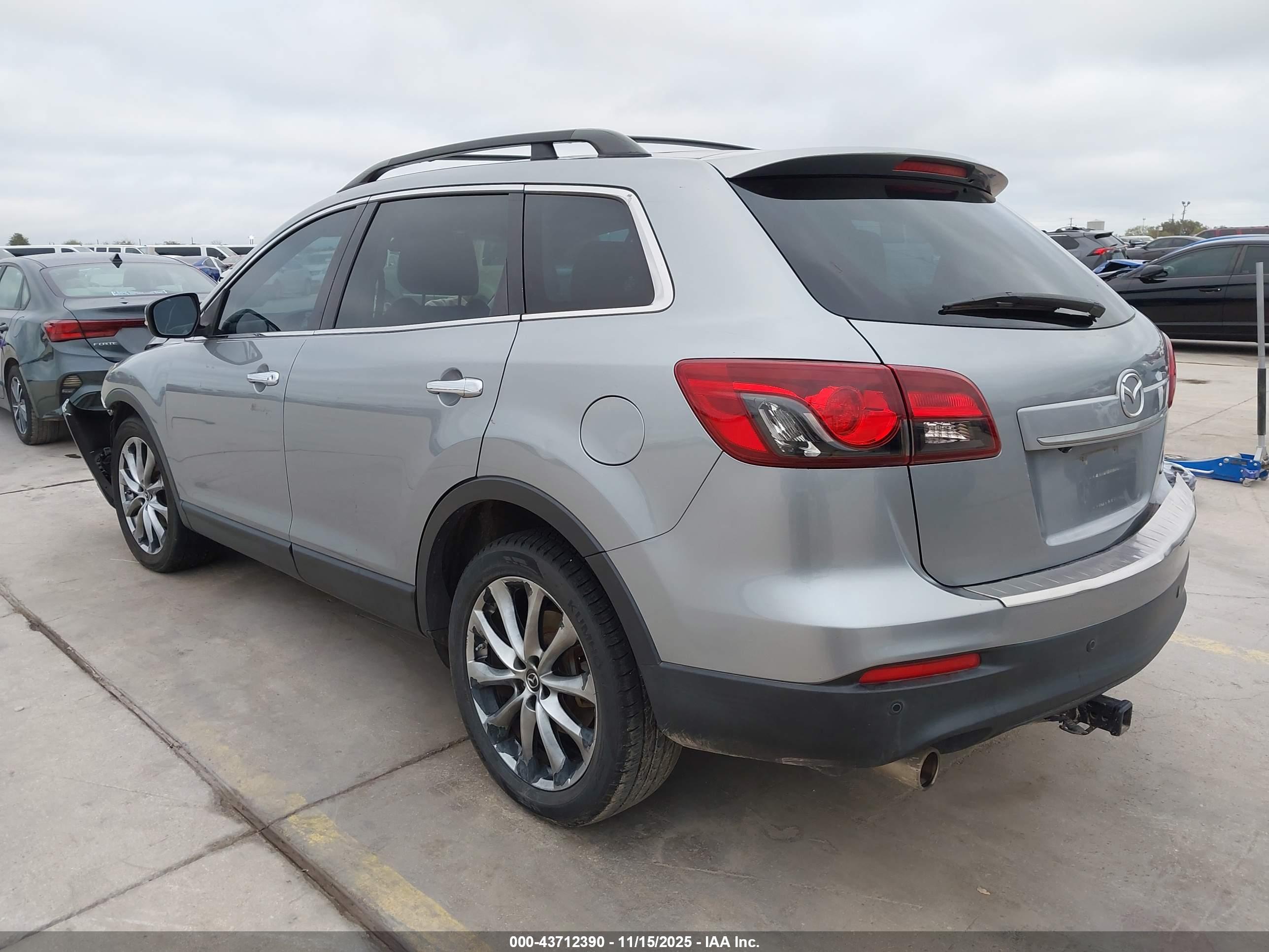 MAZDA CX-9 image 3